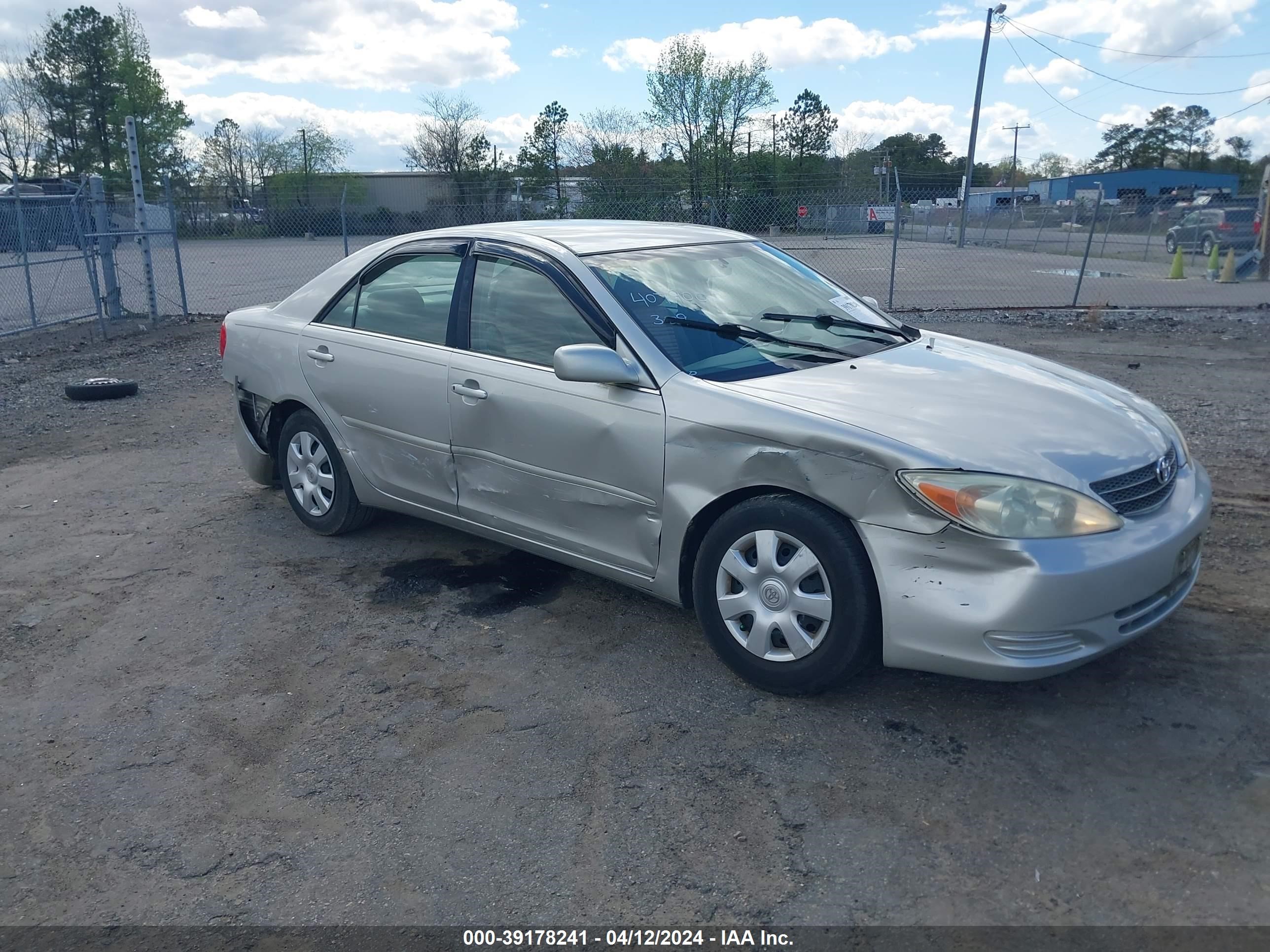 TOYOTA CAMRY 2004 4t1be32k44u816181