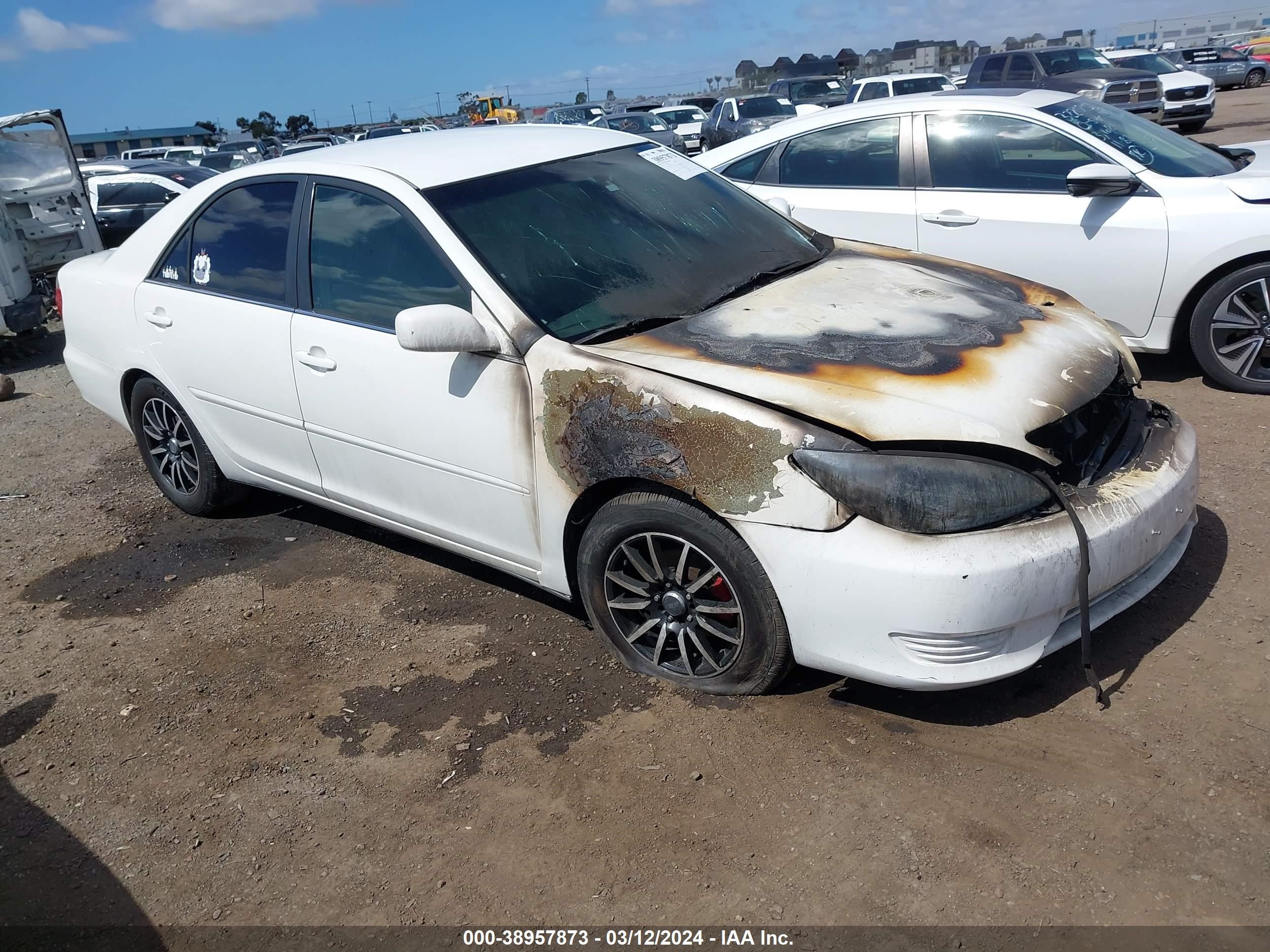 TOYOTA CAMRY 2005 4t1be32k45u549142