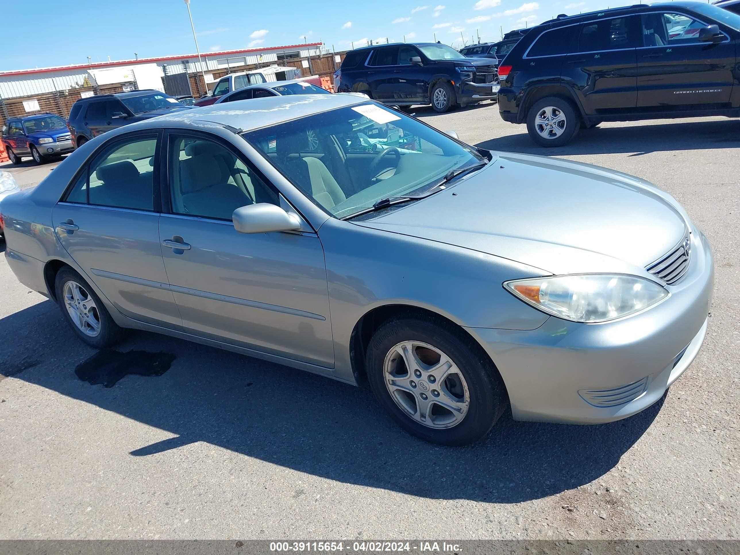 TOYOTA CAMRY 2005 4t1be32k45u640105