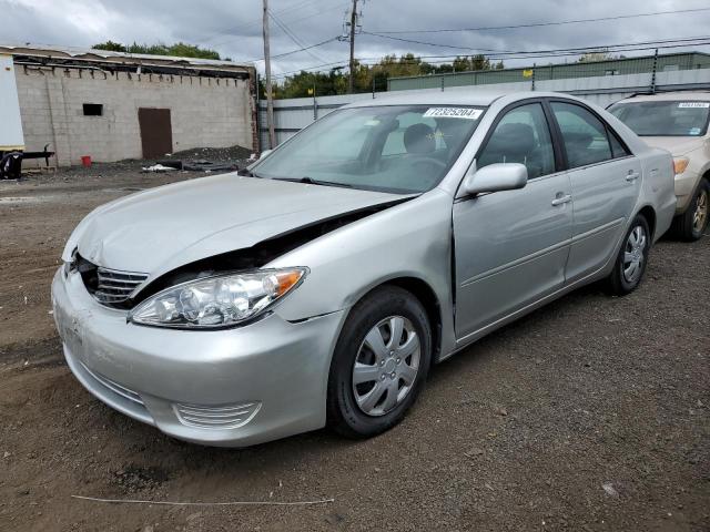 TOYOTA CAMRY LE 2005 4t1be32k55u991959