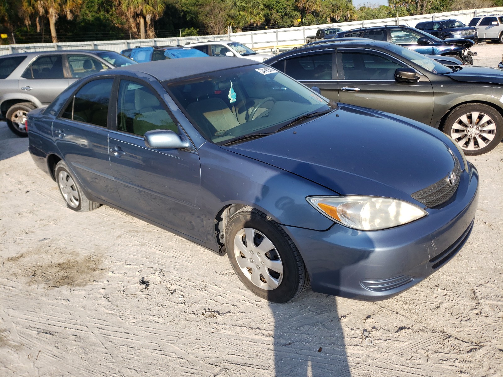 TOYOTA CAMRY LE 2004 4t1be32k64u925239