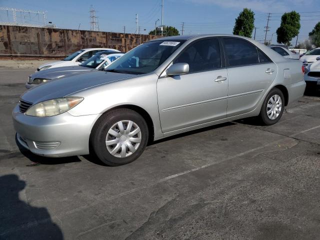 TOYOTA CAMRY LE 2005 4t1be32k65u095136