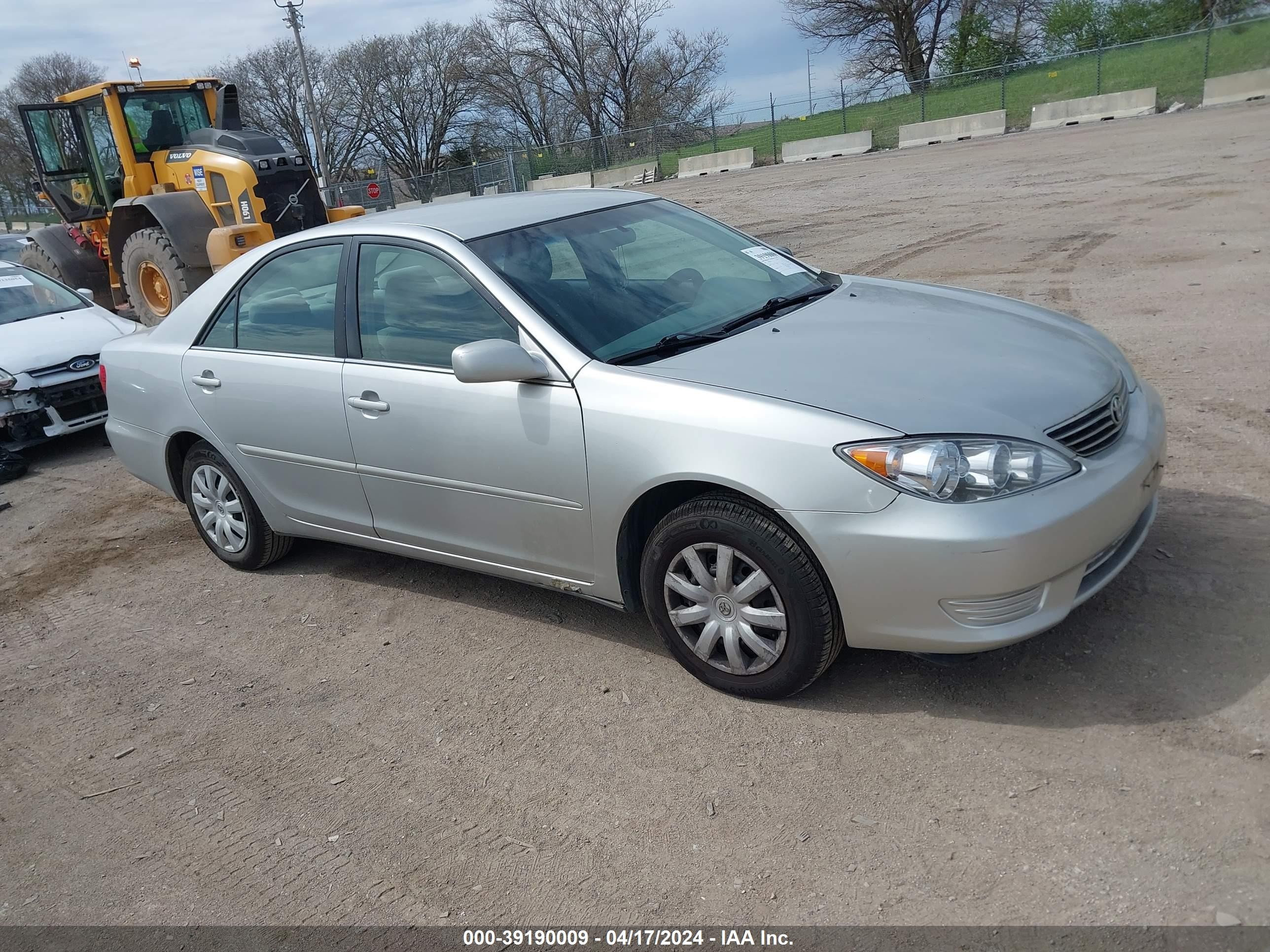 TOYOTA CAMRY 2005 4t1be32k75u101509