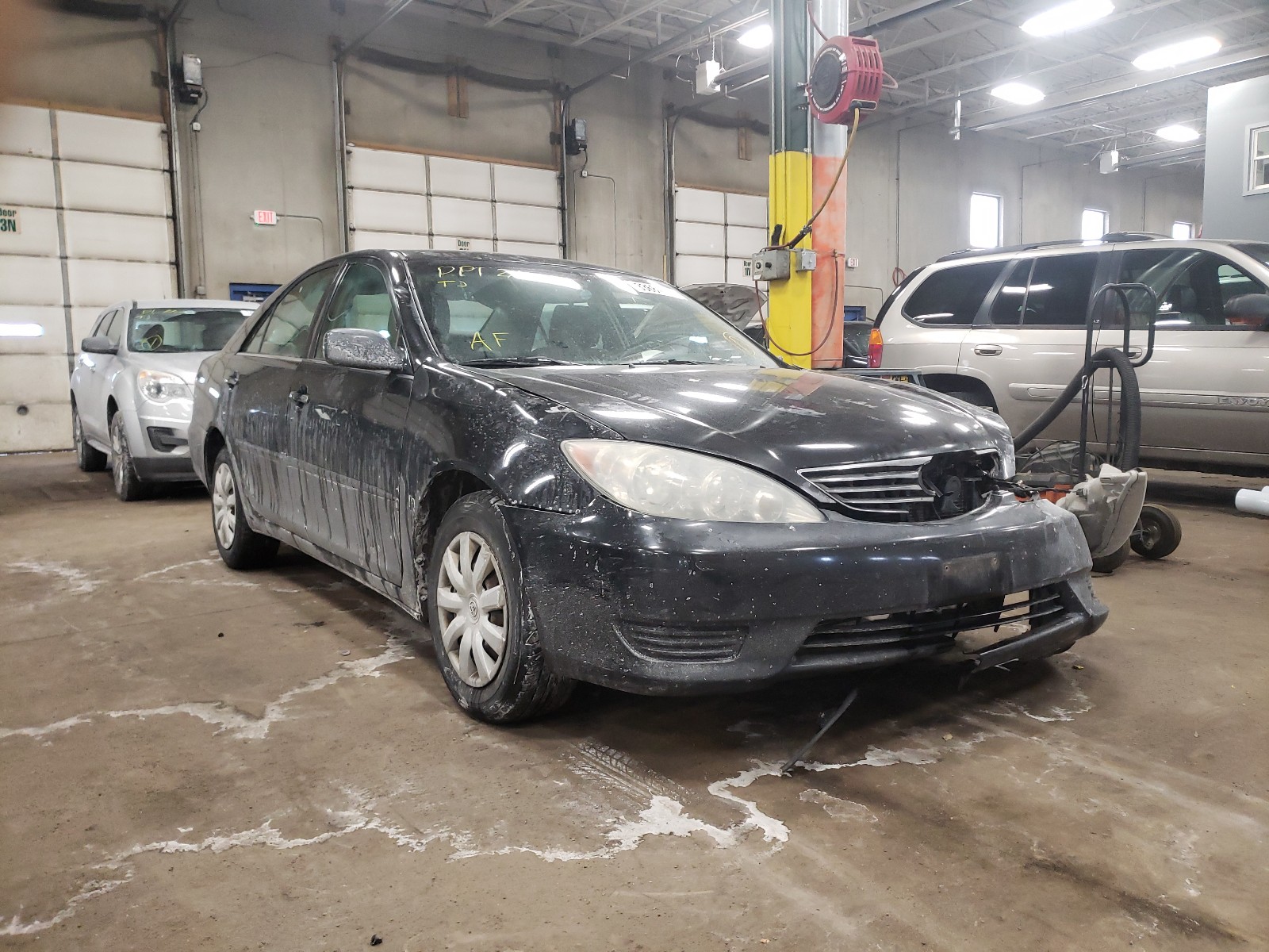 TOYOTA CAMRY LE 2005 4t1be32k75u419081