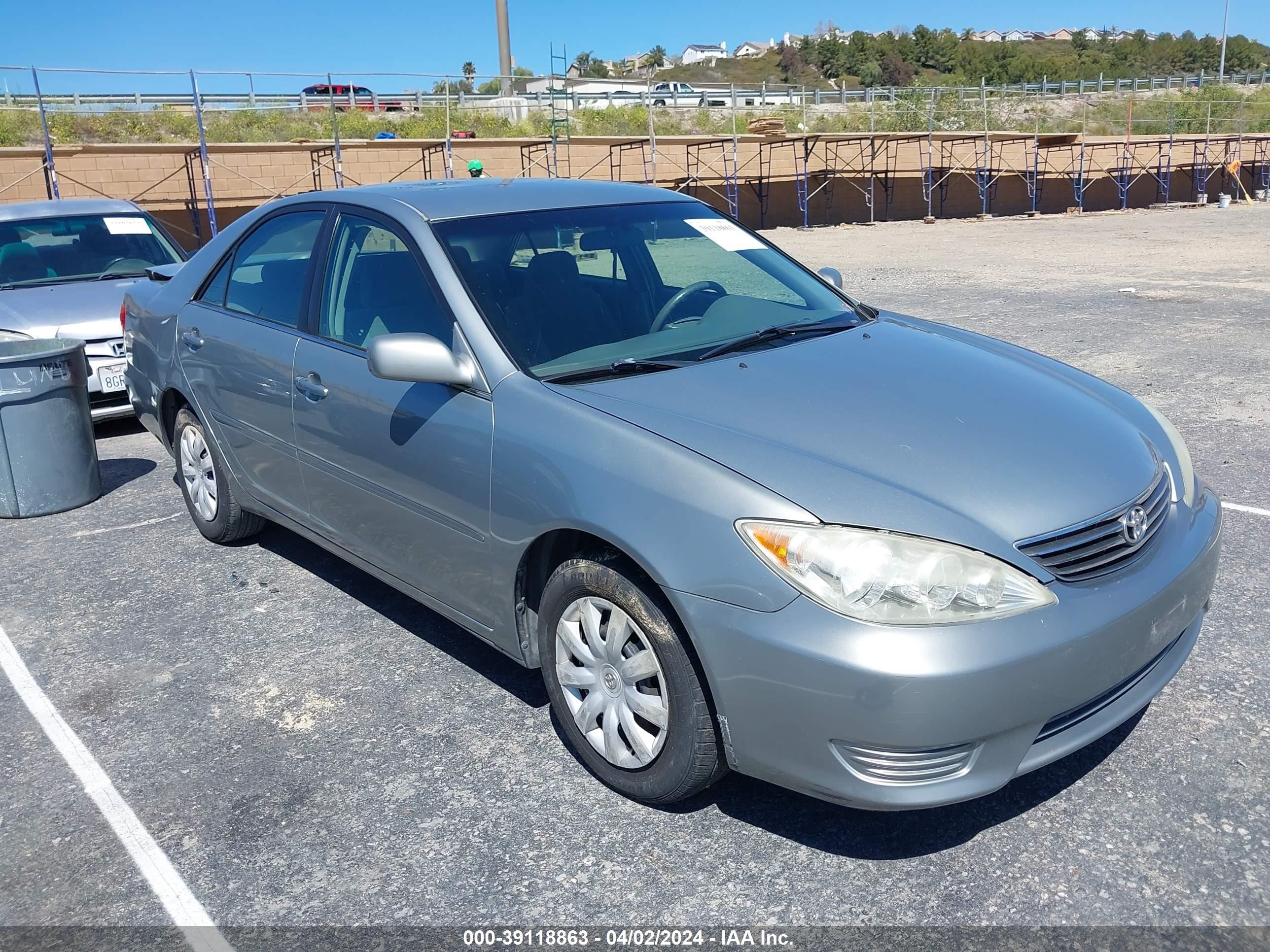 TOYOTA CAMRY 2005 4t1be32k75u583110