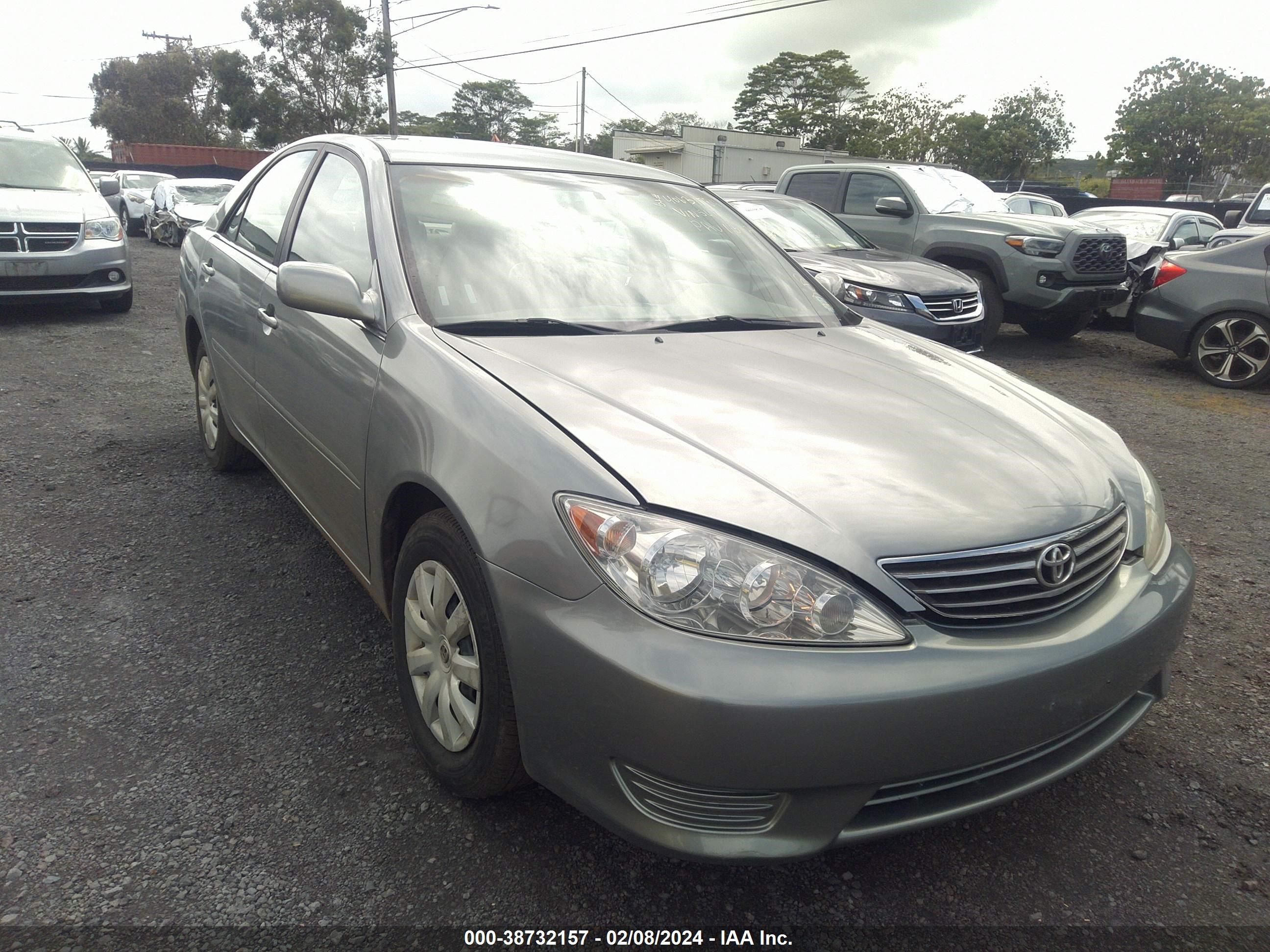 TOYOTA CAMRY 2005 4t1be32k75u956176