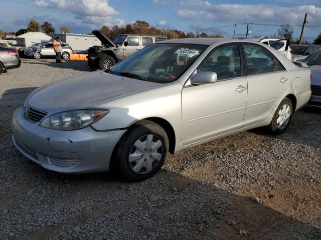 TOYOTA CAMRY LE 2005 4t1be32k75u970787