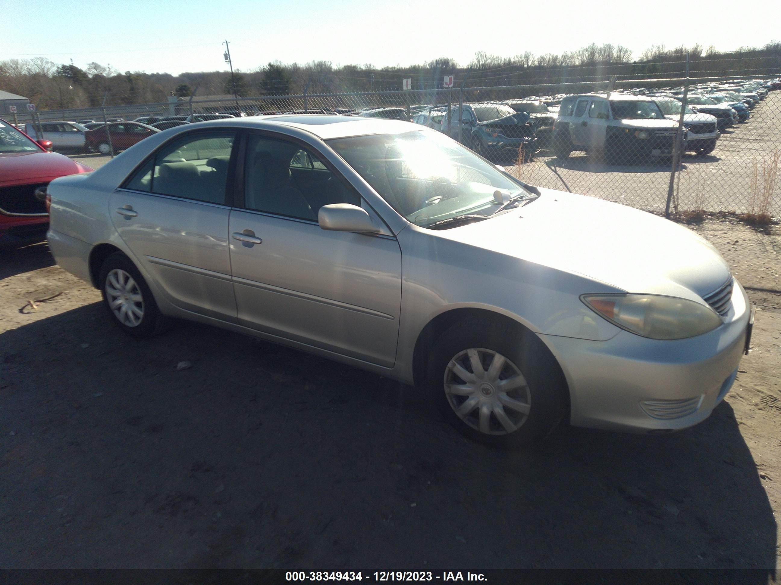 TOYOTA CAMRY 2005 4t1be32k75u972104