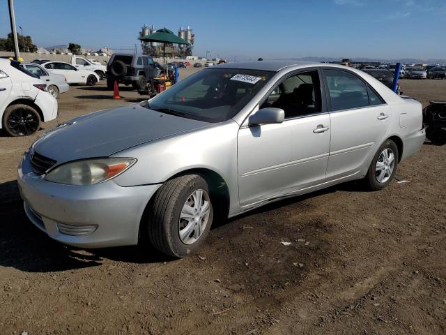 TOYOTA CAMRY LE 2004 4t1be32k84u881759