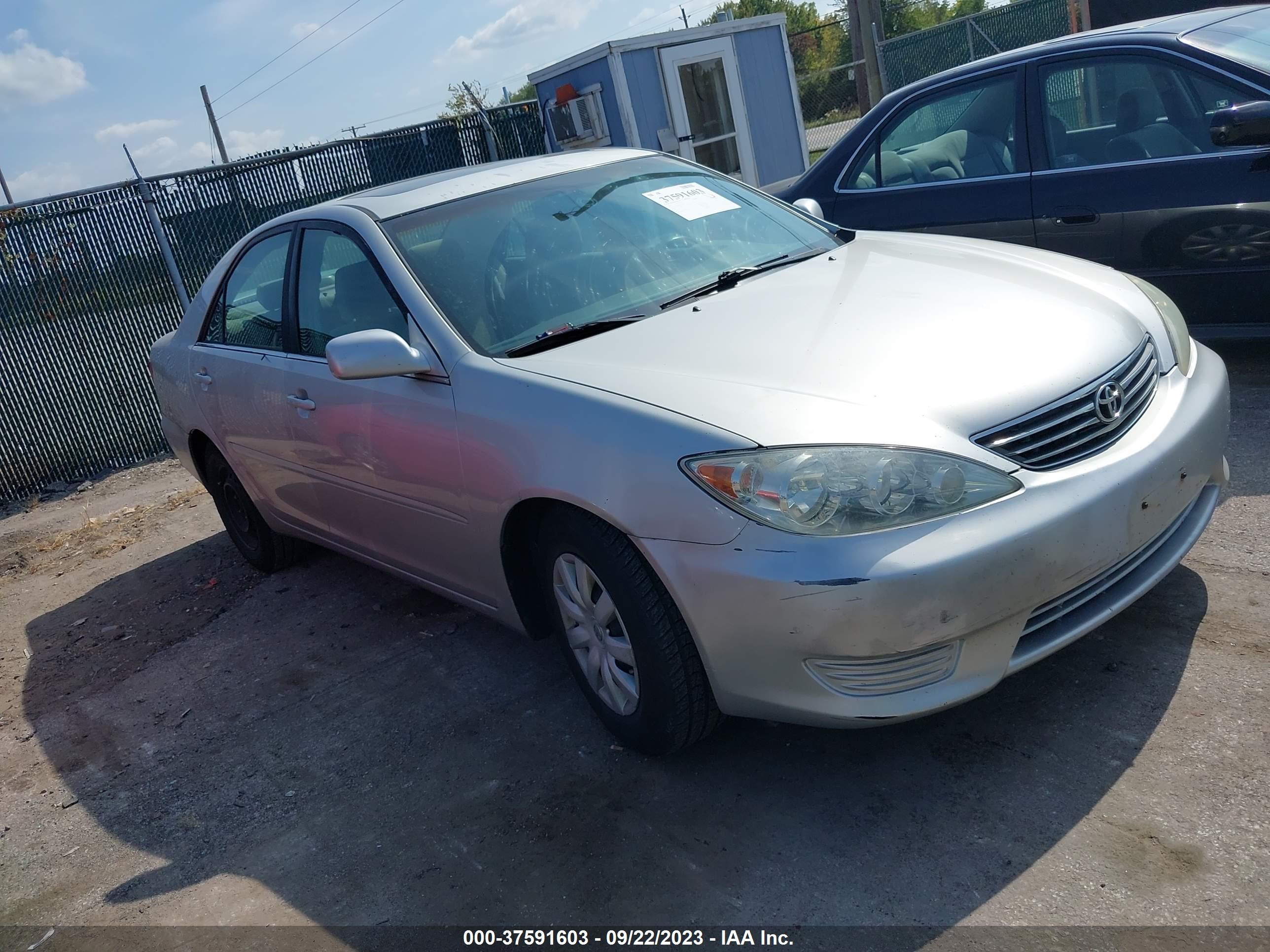 TOYOTA CAMRY 2005 4t1be32k85u978137