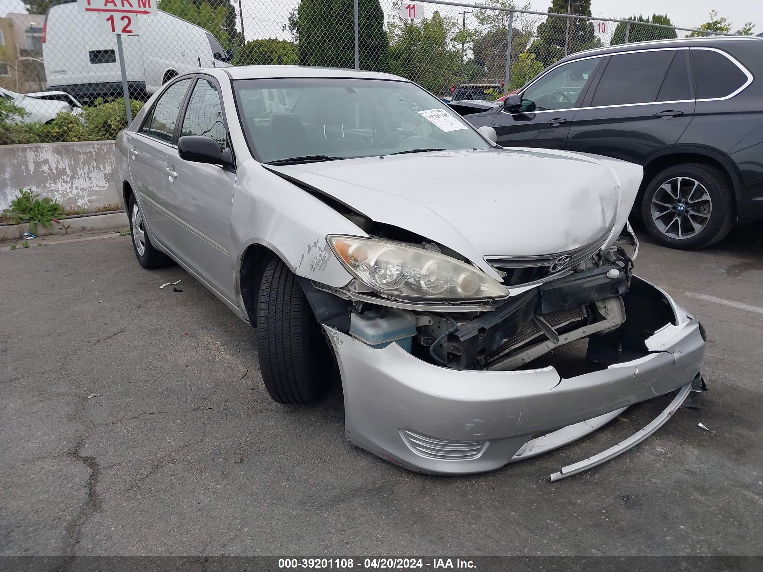 TOYOTA CAMRY 2005 4t1be32kx5u039457