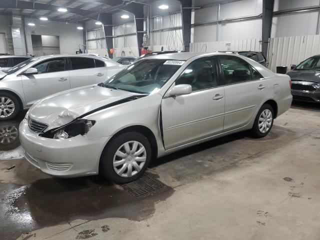 TOYOTA CAMRY LE 2005 4t1be32kx5u065539