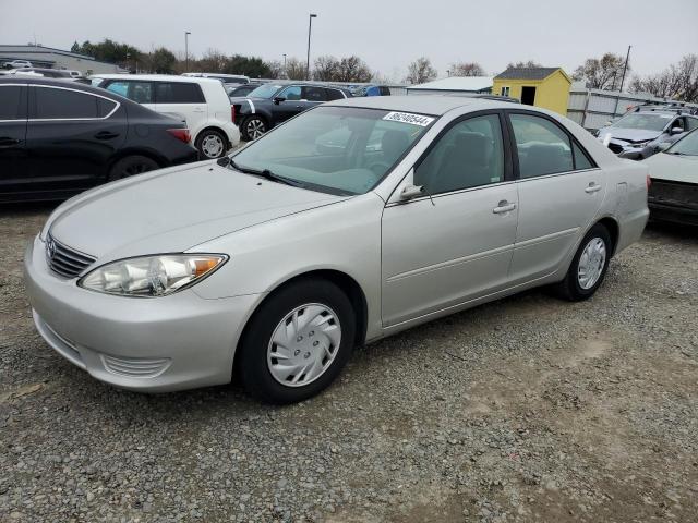 TOYOTA CAMRY LE 2005 4t1be32kx5u071910