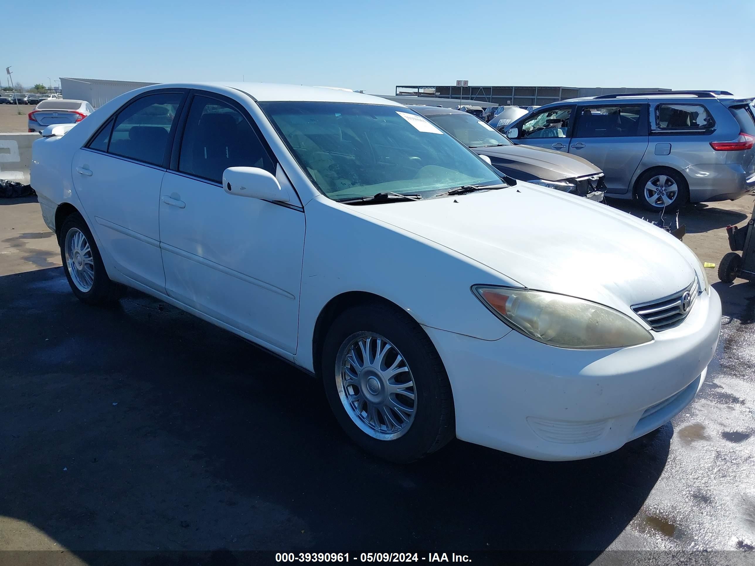 TOYOTA CAMRY 2005 4t1be32kx5u415591