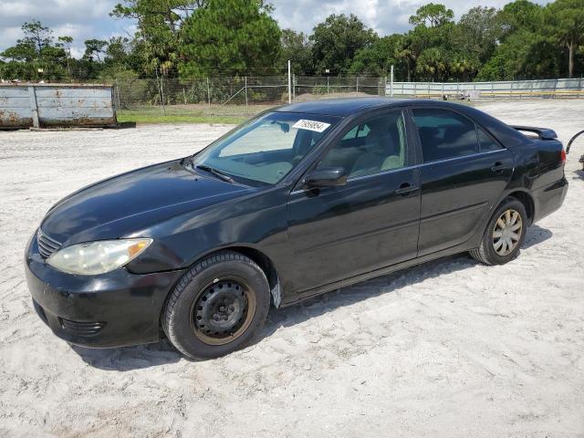 TOYOTA CAMRY LE 2005 4t1be32kx5u425103