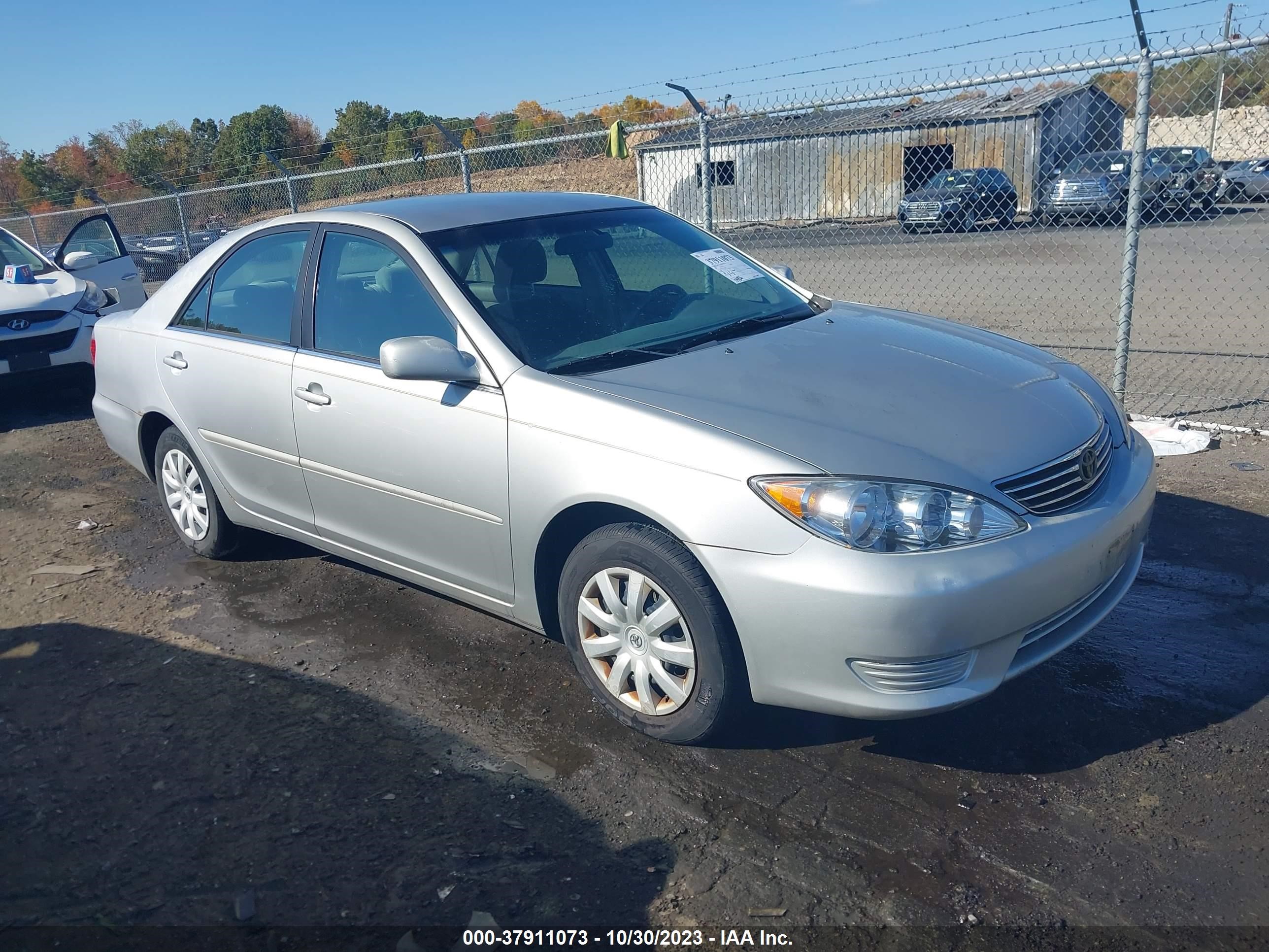 TOYOTA CAMRY 2005 4t1be32kx5u430883