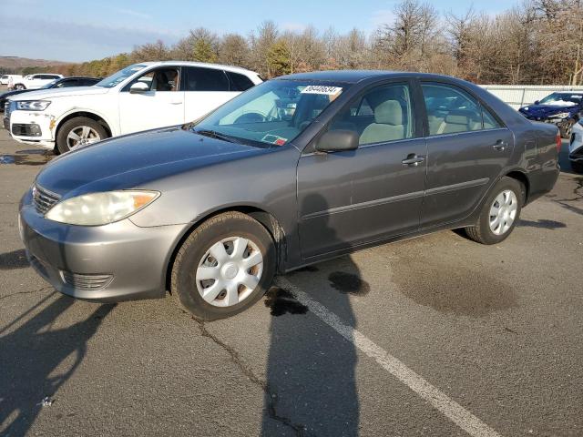 TOYOTA CAMRY LE 2005 4t1be32kx5u513987