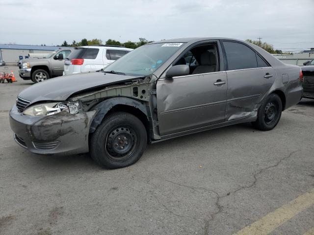 TOYOTA CAMRY LE 2005 4t1be32kx5u534421