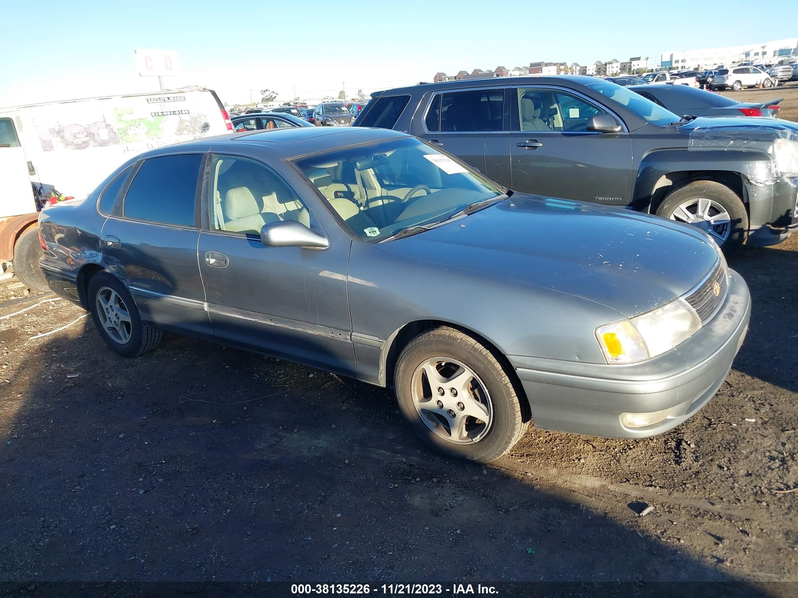 TOYOTA AVALON 1998 4t1bf18b2wu263493