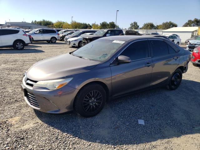 TOYOTA CAMRY LE 2015 4t1bf1fk1fu086194