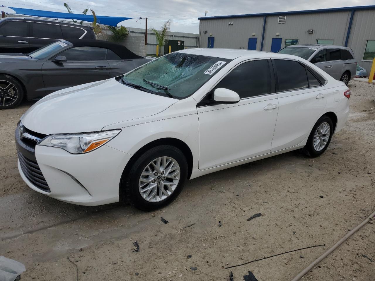 TOYOTA CAMRY 2017 4t1bf1fk1hu357323