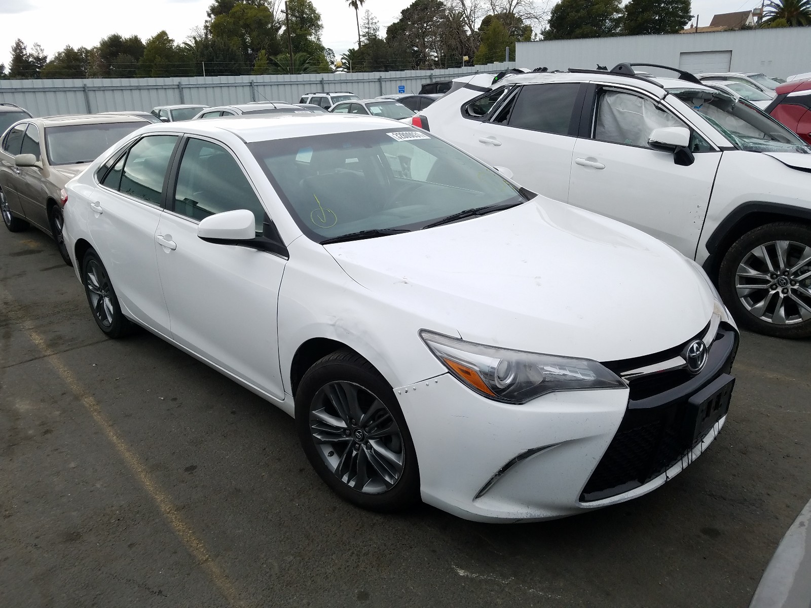 TOYOTA CAMRY LE 2017 4t1bf1fk1hu404365