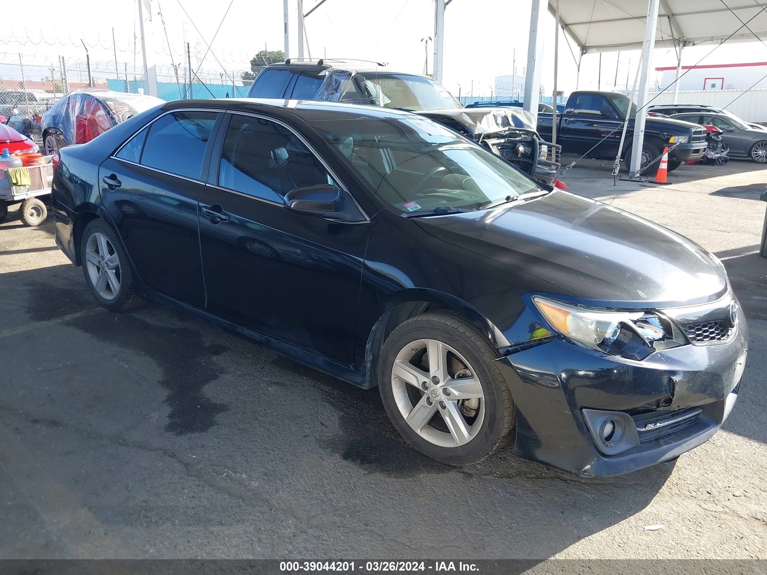 TOYOTA CAMRY 2014 4t1bf1fk3eu354581