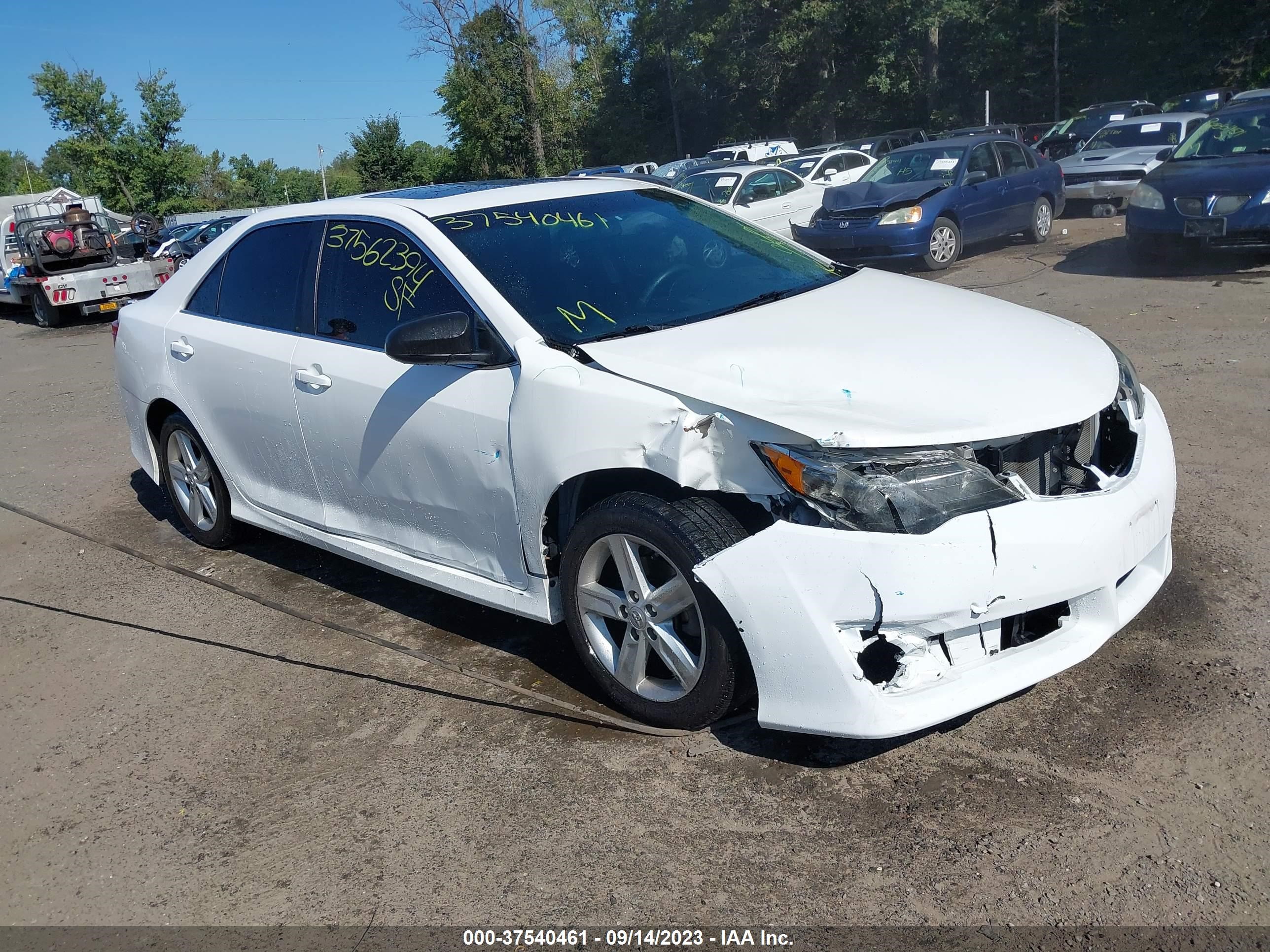 TOYOTA CAMRY 2014 4t1bf1fk3eu730759