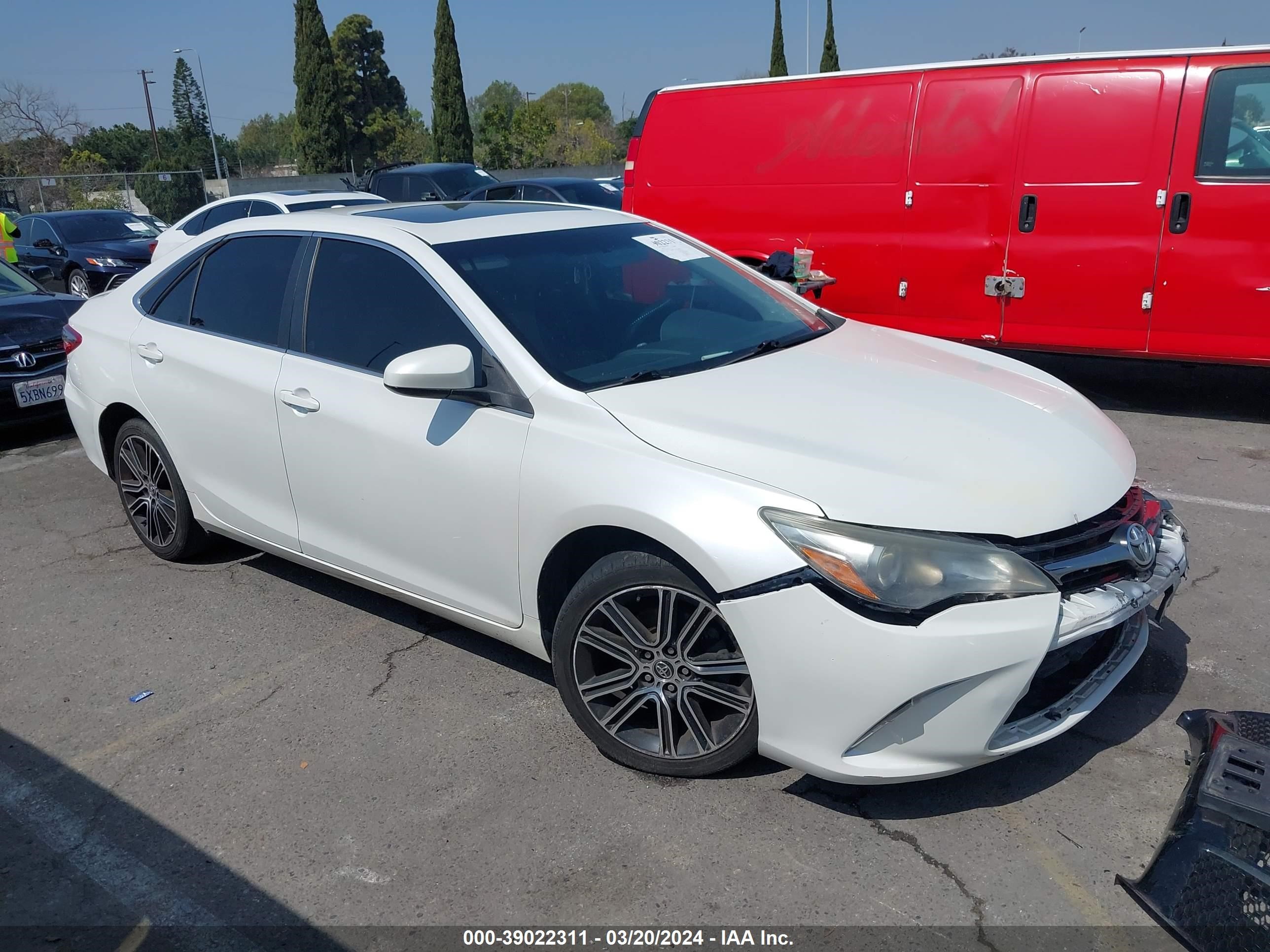 TOYOTA CAMRY 2016 4t1bf1fk3gu550426