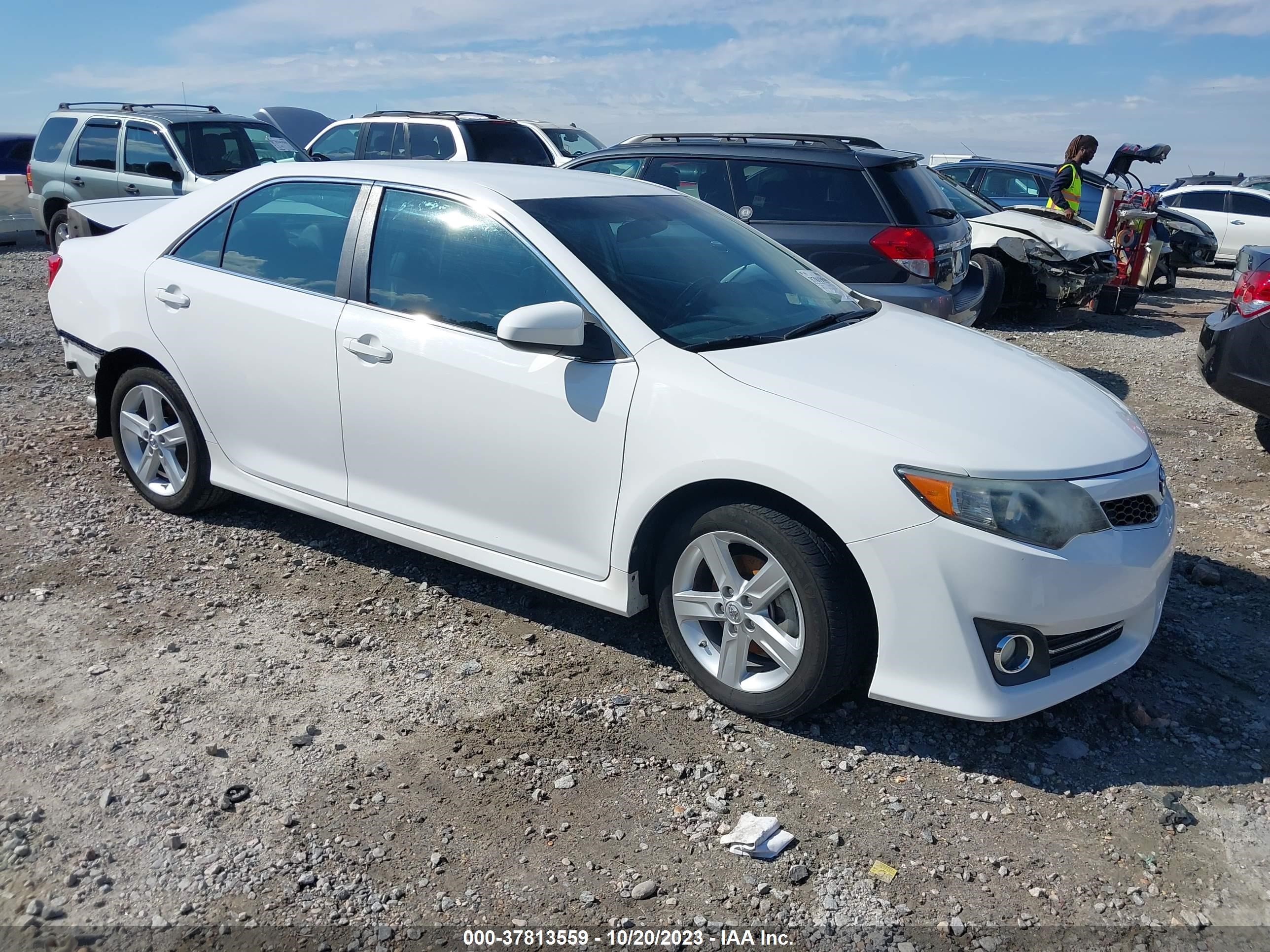 TOYOTA CAMRY 2014 4t1bf1fk4eu330192