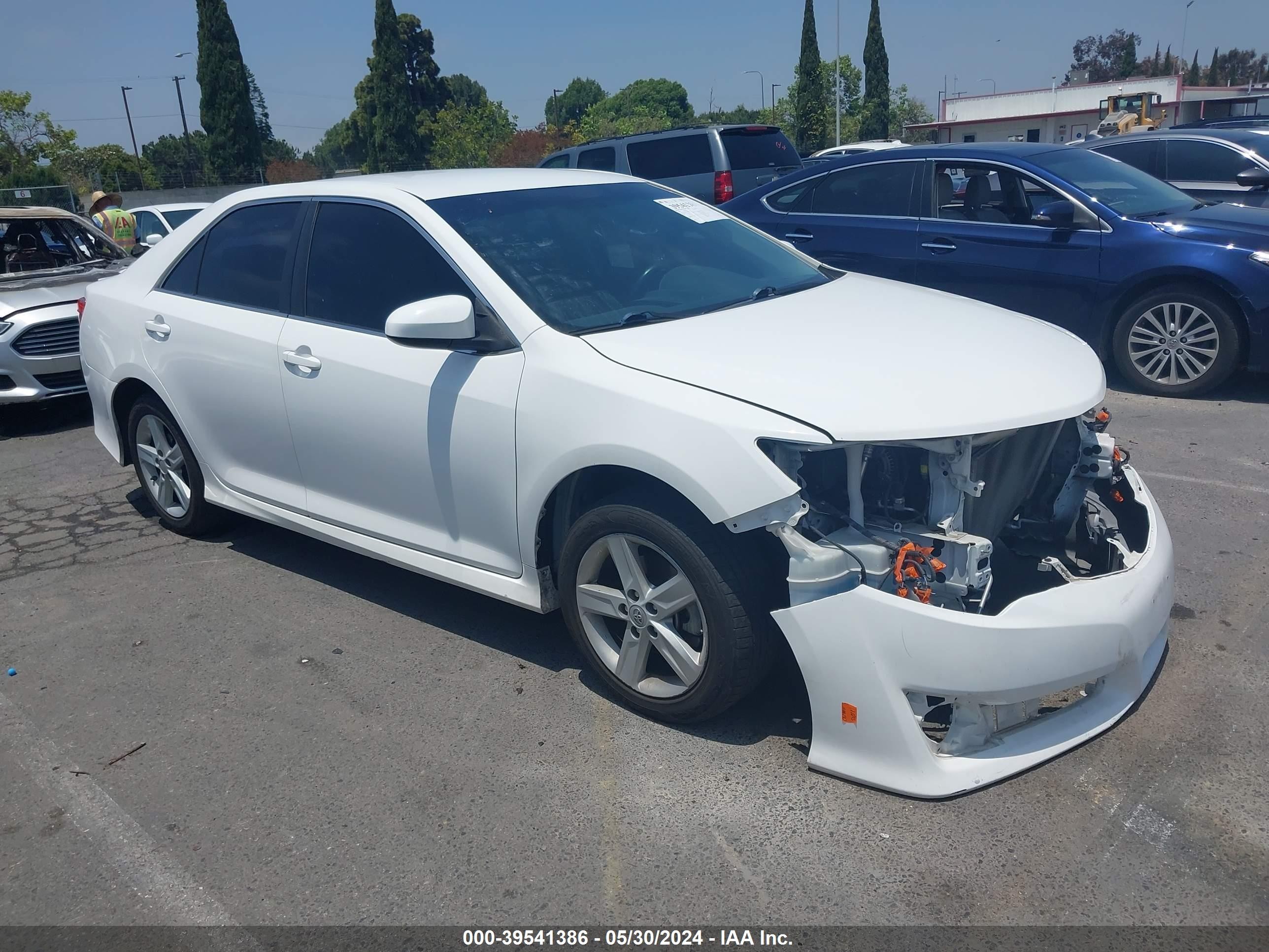 TOYOTA CAMRY 2014 4t1bf1fk4eu808210