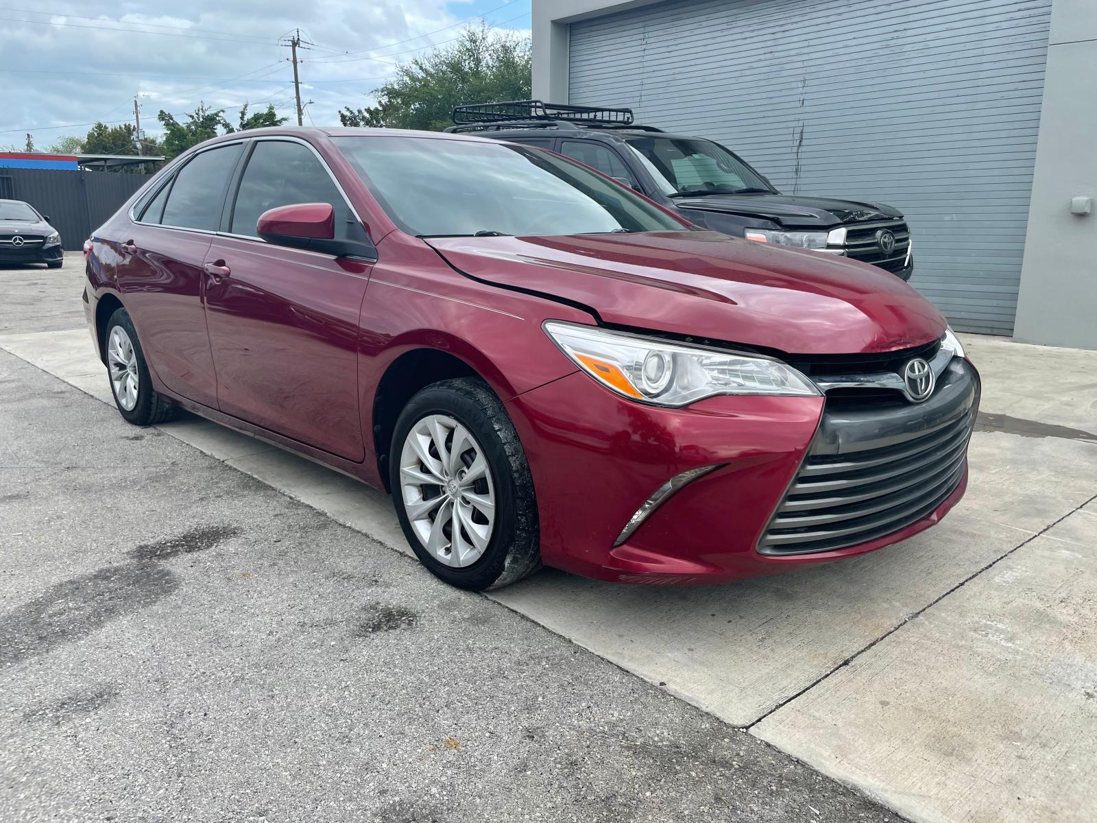 TOYOTA CAMRY LE 2017 4t1bf1fk4hu743413