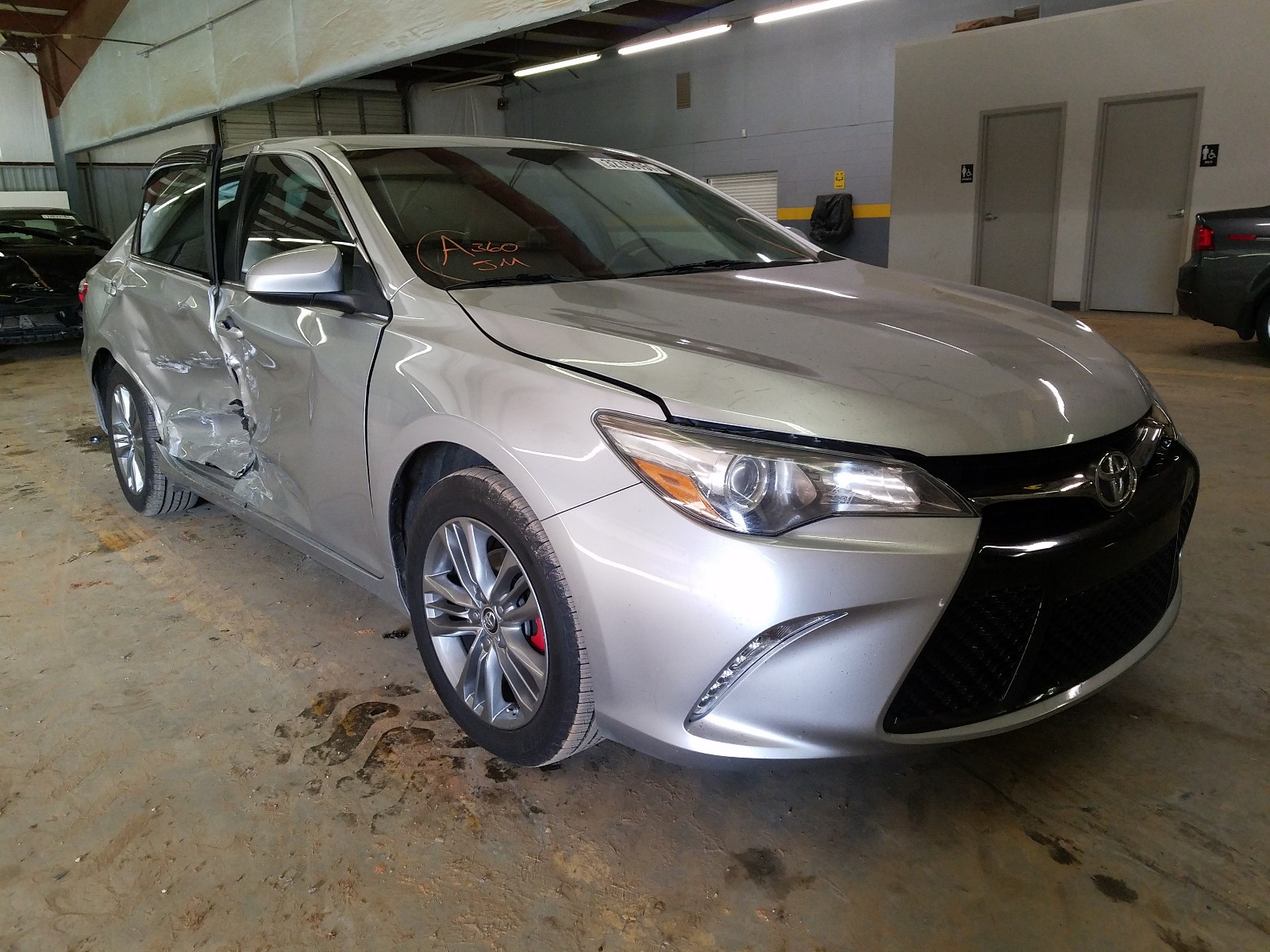 TOYOTA CAMRY LE 2015 4t1bf1fk5fu115681