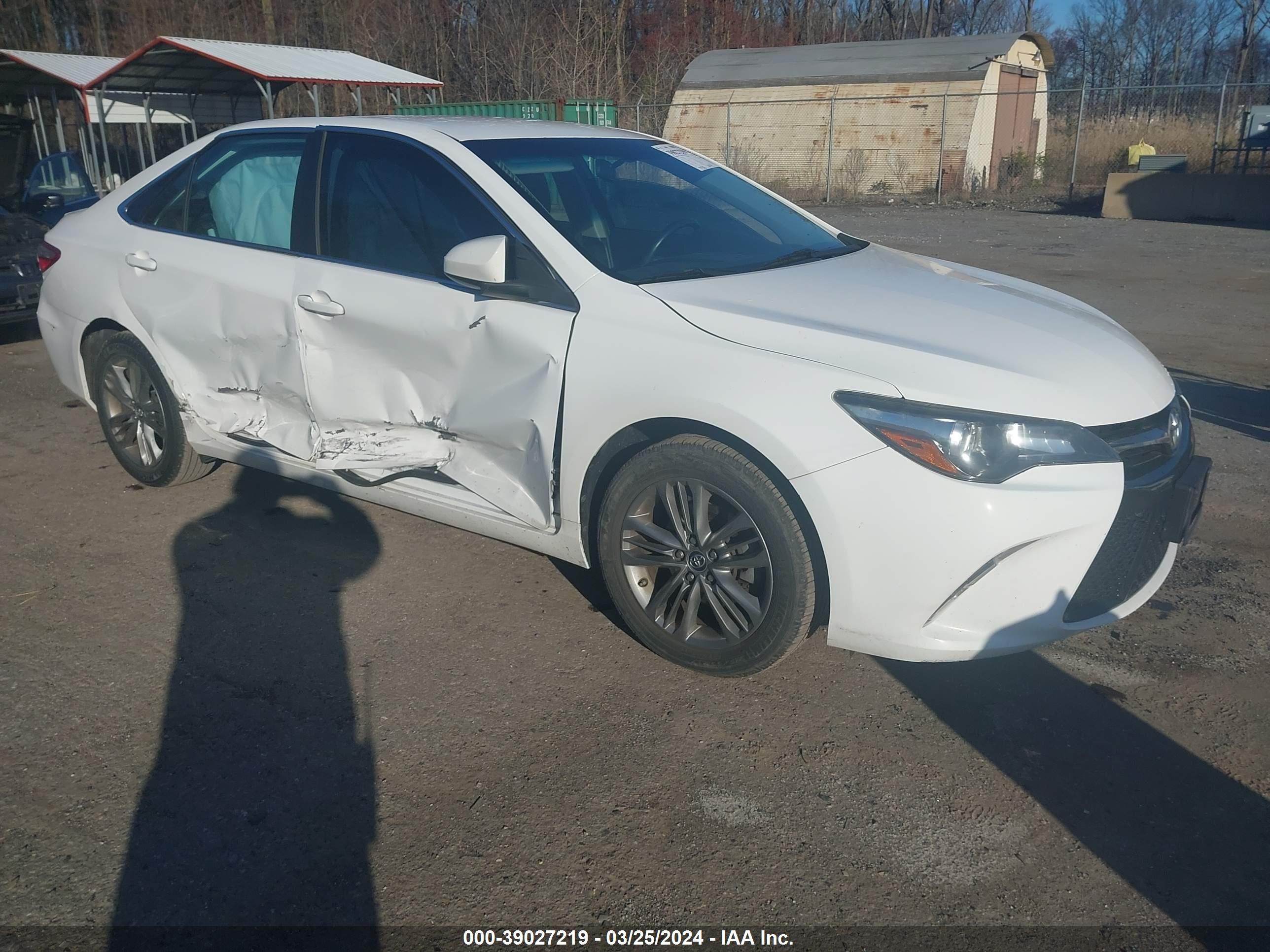 TOYOTA CAMRY 2016 4t1bf1fk5gu218598