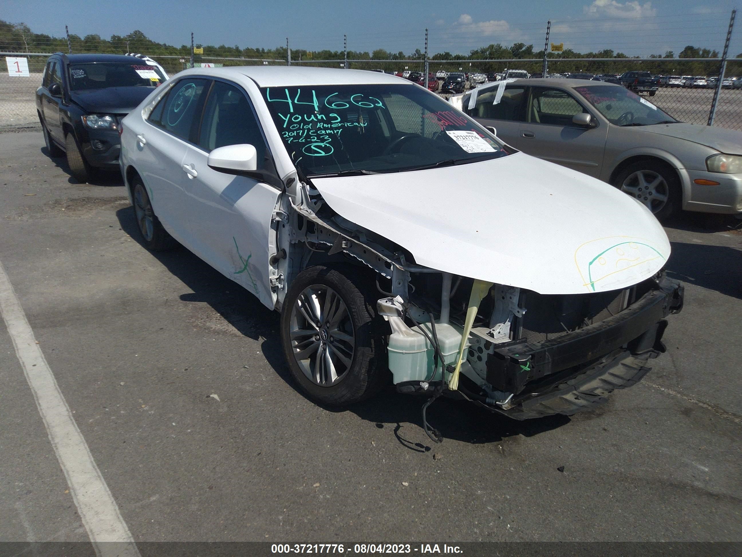 TOYOTA CAMRY 2017 4t1bf1fk5hu404479