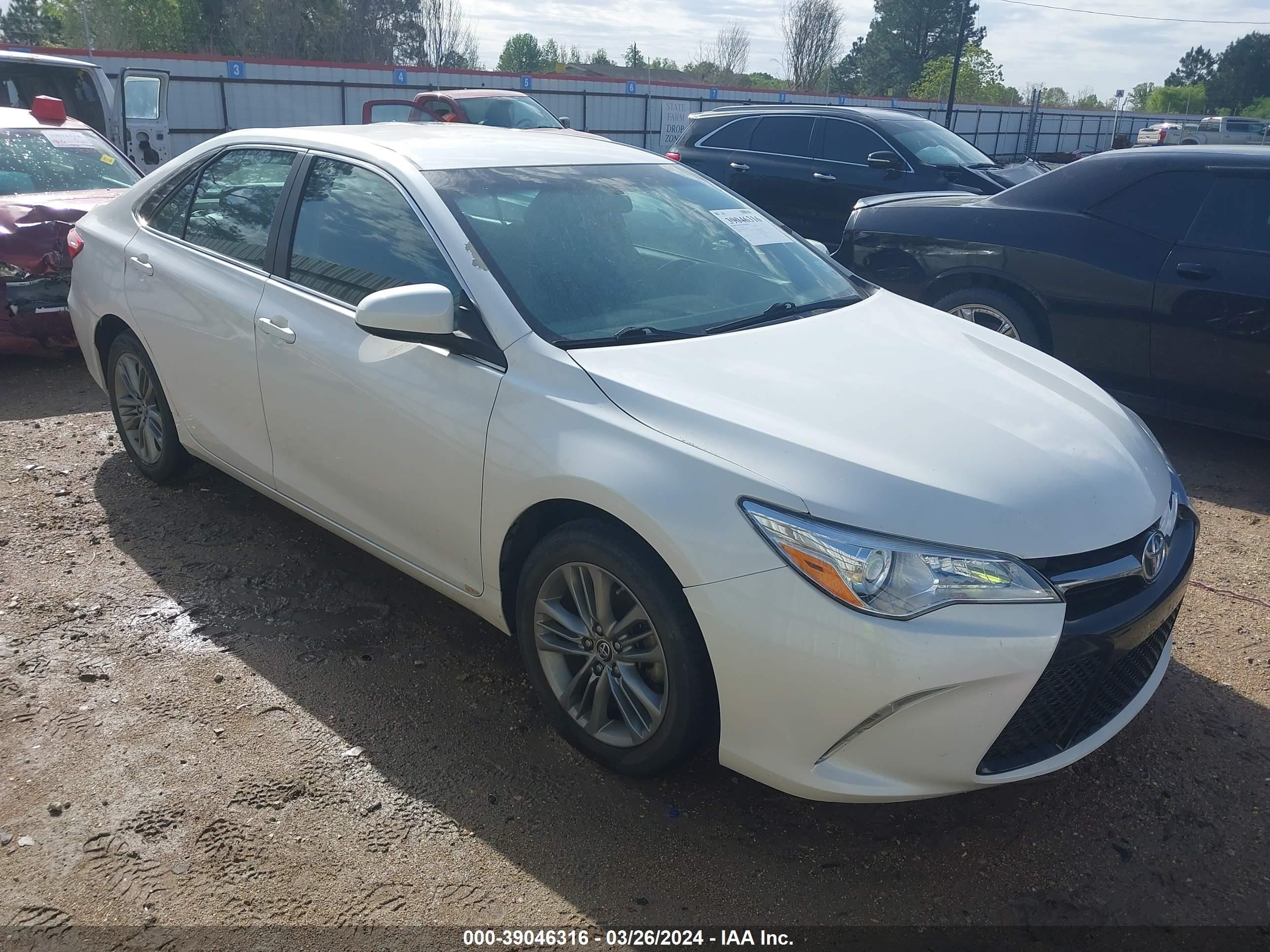 TOYOTA CAMRY 2015 4t1bf1fk6fu476496