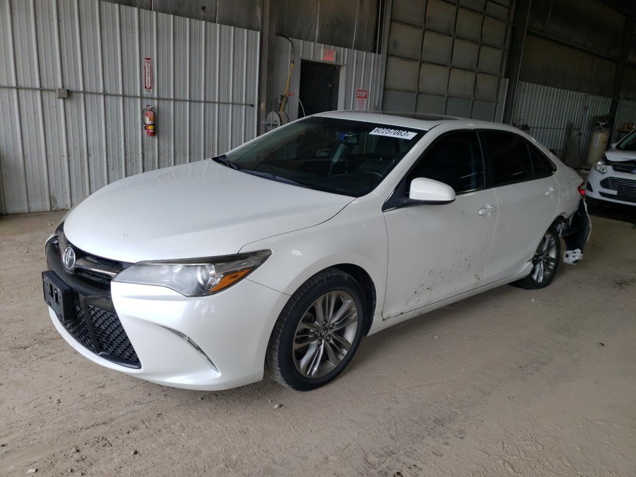 TOYOTA CAMRY 2017 4t1bf1fk6hu354935