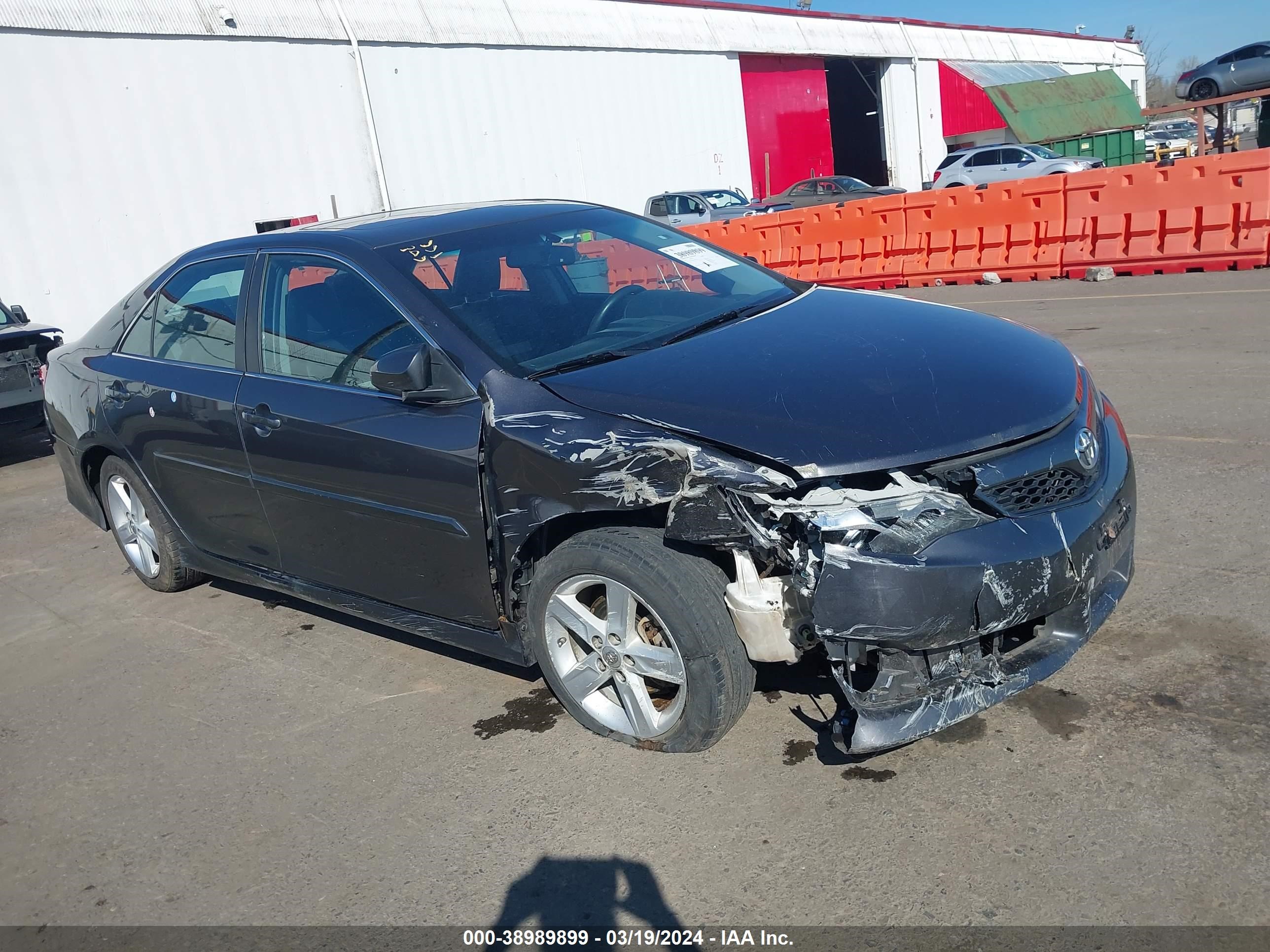 TOYOTA CAMRY 2014 4t1bf1fk8eu856454