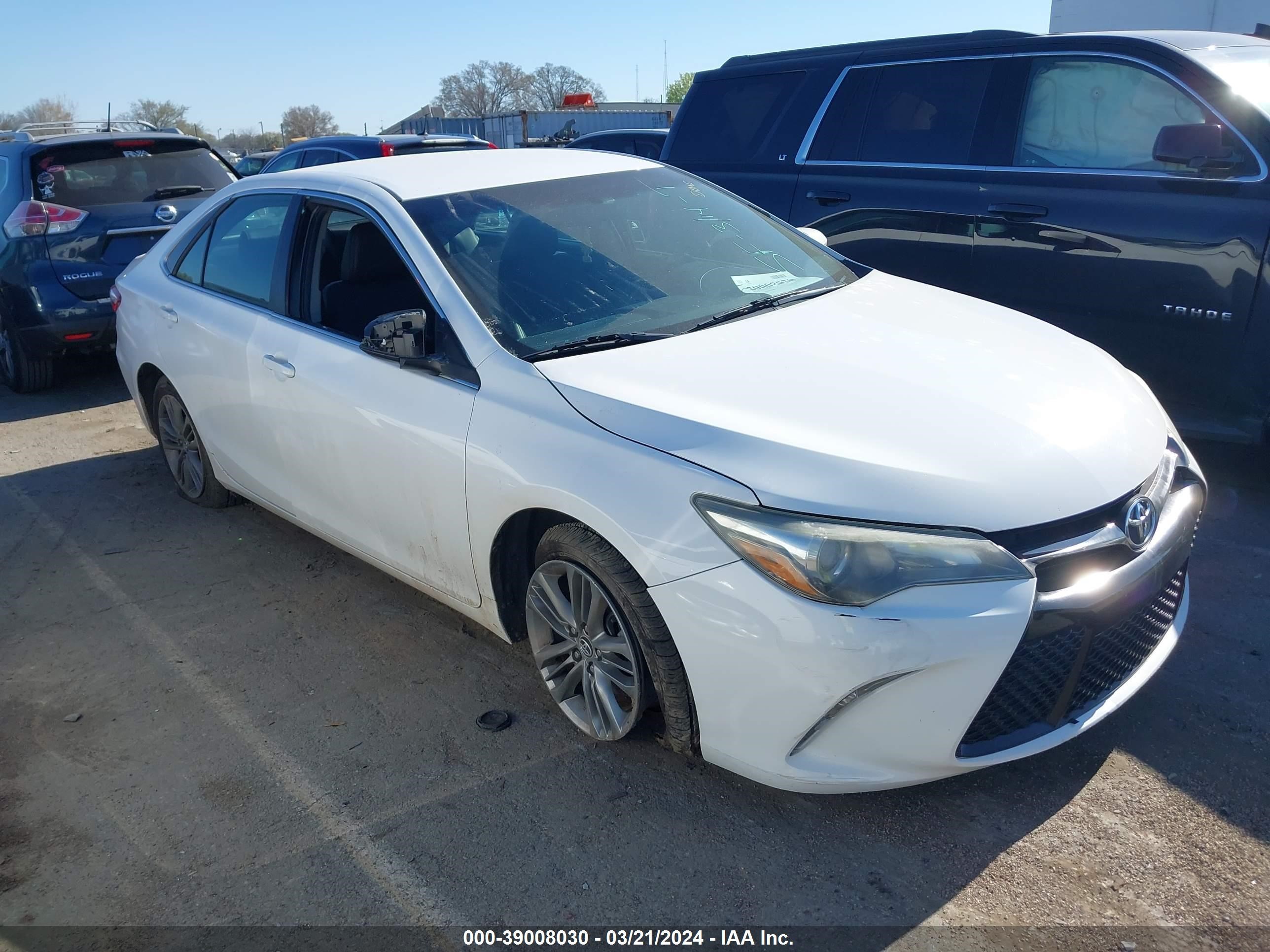 TOYOTA CAMRY 2015 4t1bf1fk8fu015929