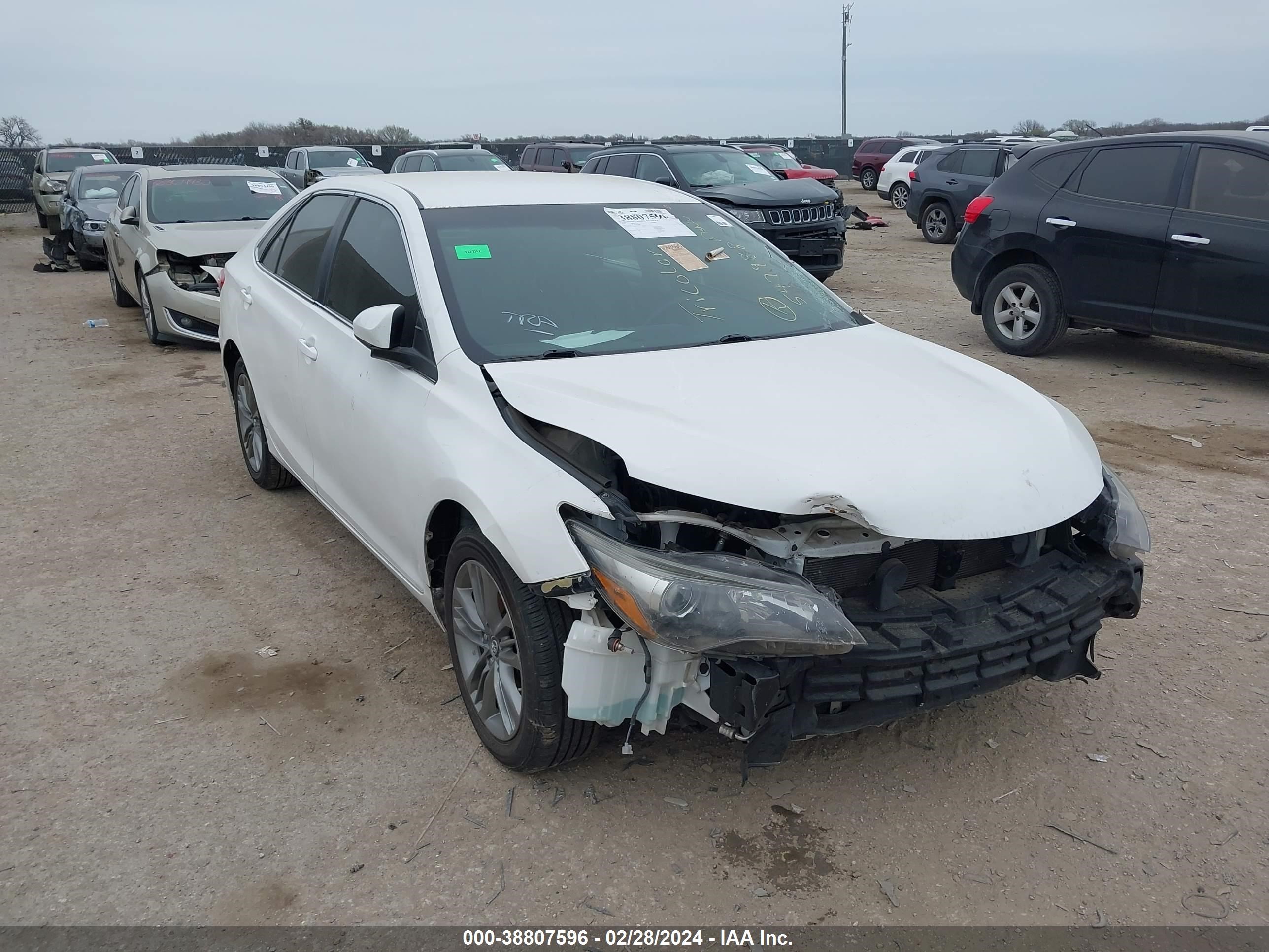 TOYOTA CAMRY 2016 4t1bf1fk8gu547988