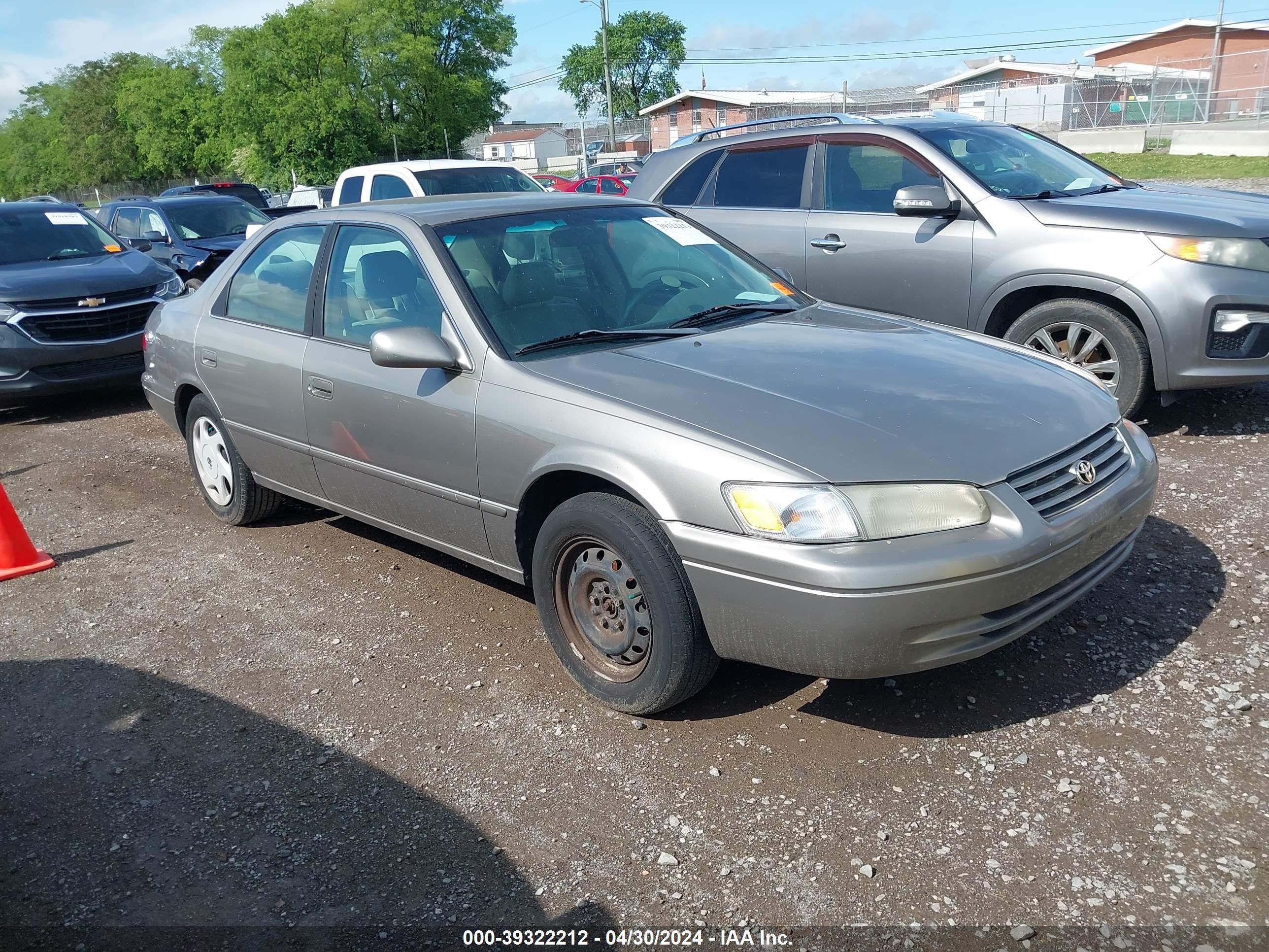 TOYOTA CAMRY 1998 4t1bf22k0wu061203