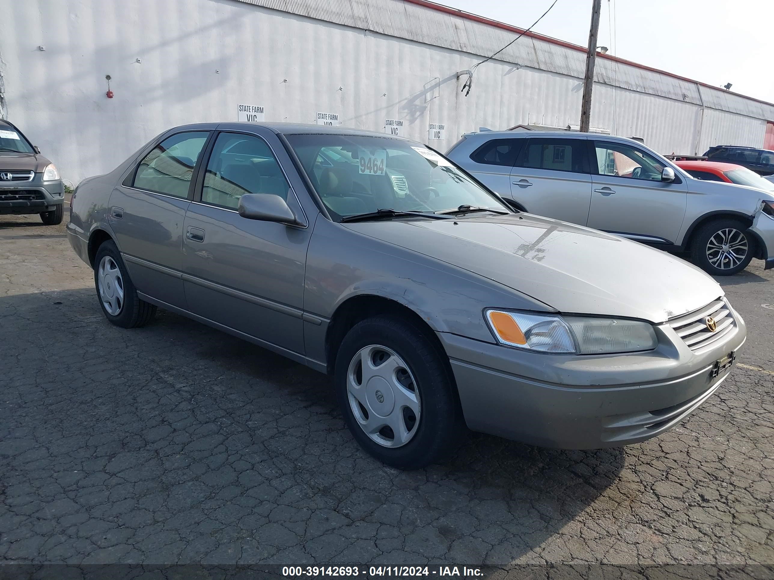 TOYOTA CAMRY 1998 4t1bf22k2wu066161