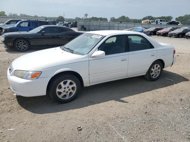 TOYOTA CAMRY LE 2000 4t1bf22k5yu942319