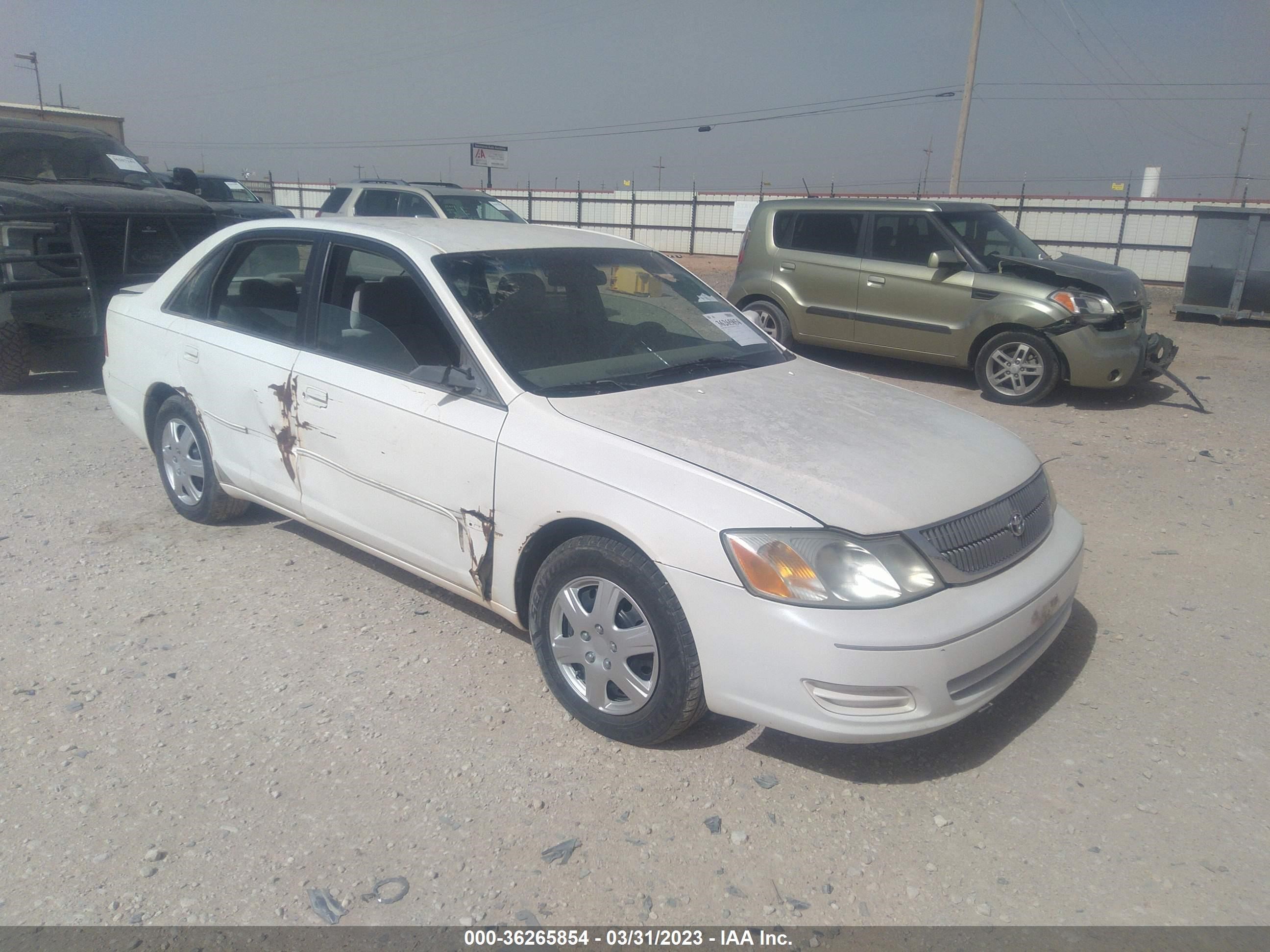 TOYOTA AVALON 2001 4t1bf28b01u146431