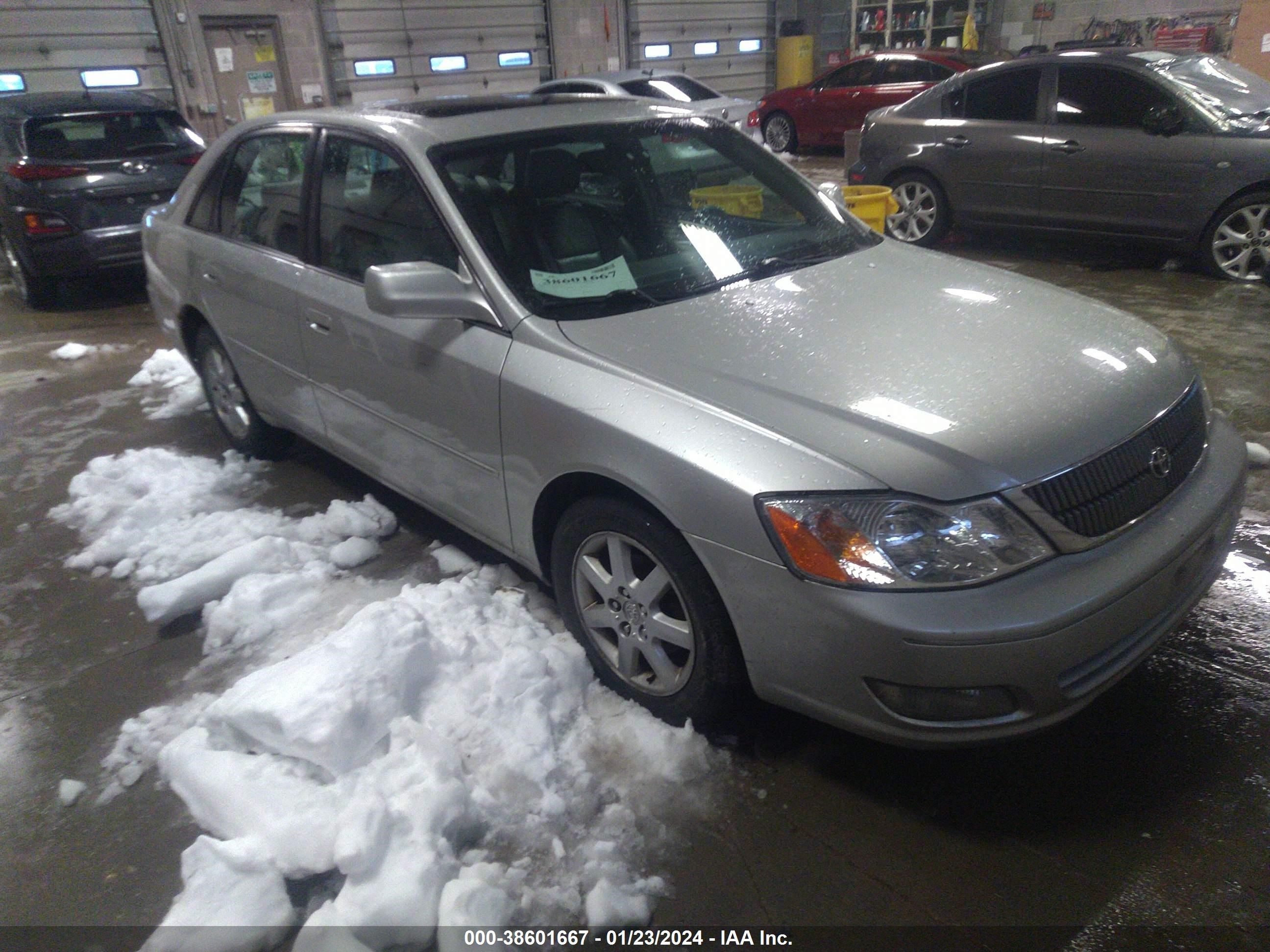 TOYOTA AVALON 2002 4t1bf28b02u234977