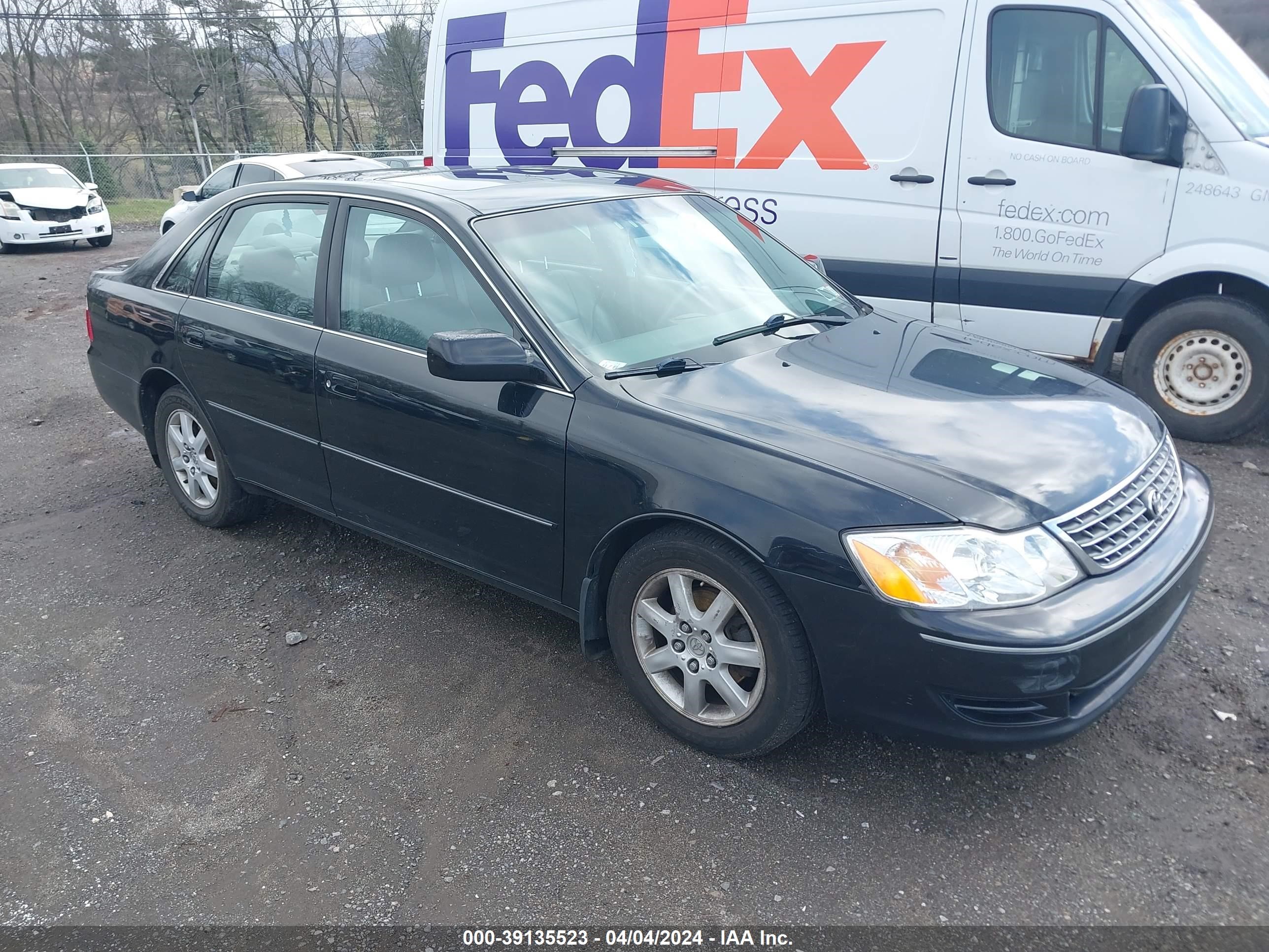 TOYOTA AVALON 2003 4t1bf28b03u285817