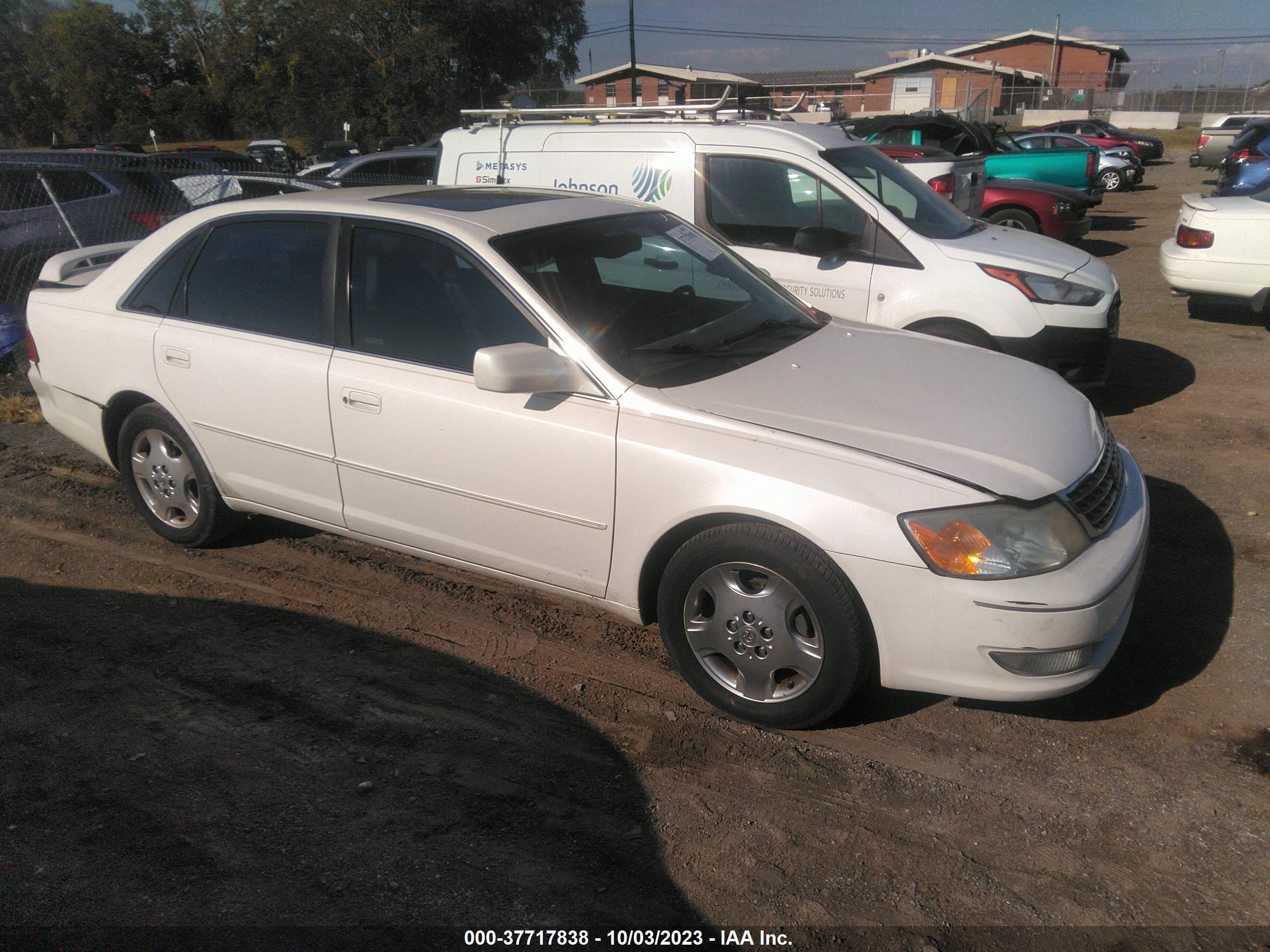 TOYOTA AVALON 2004 4t1bf28b04u386244