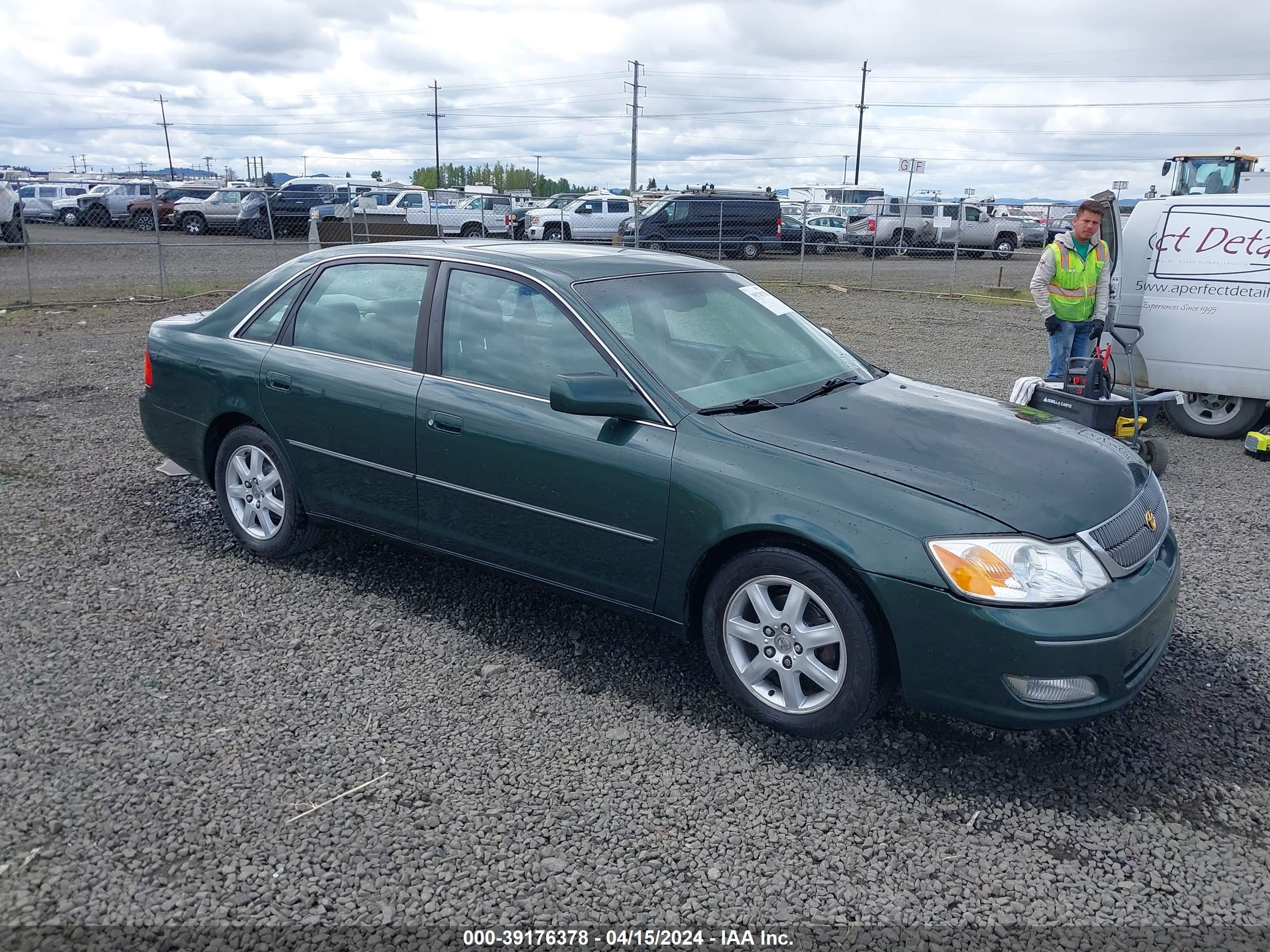 TOYOTA AVALON 2000 4t1bf28b1yu045988