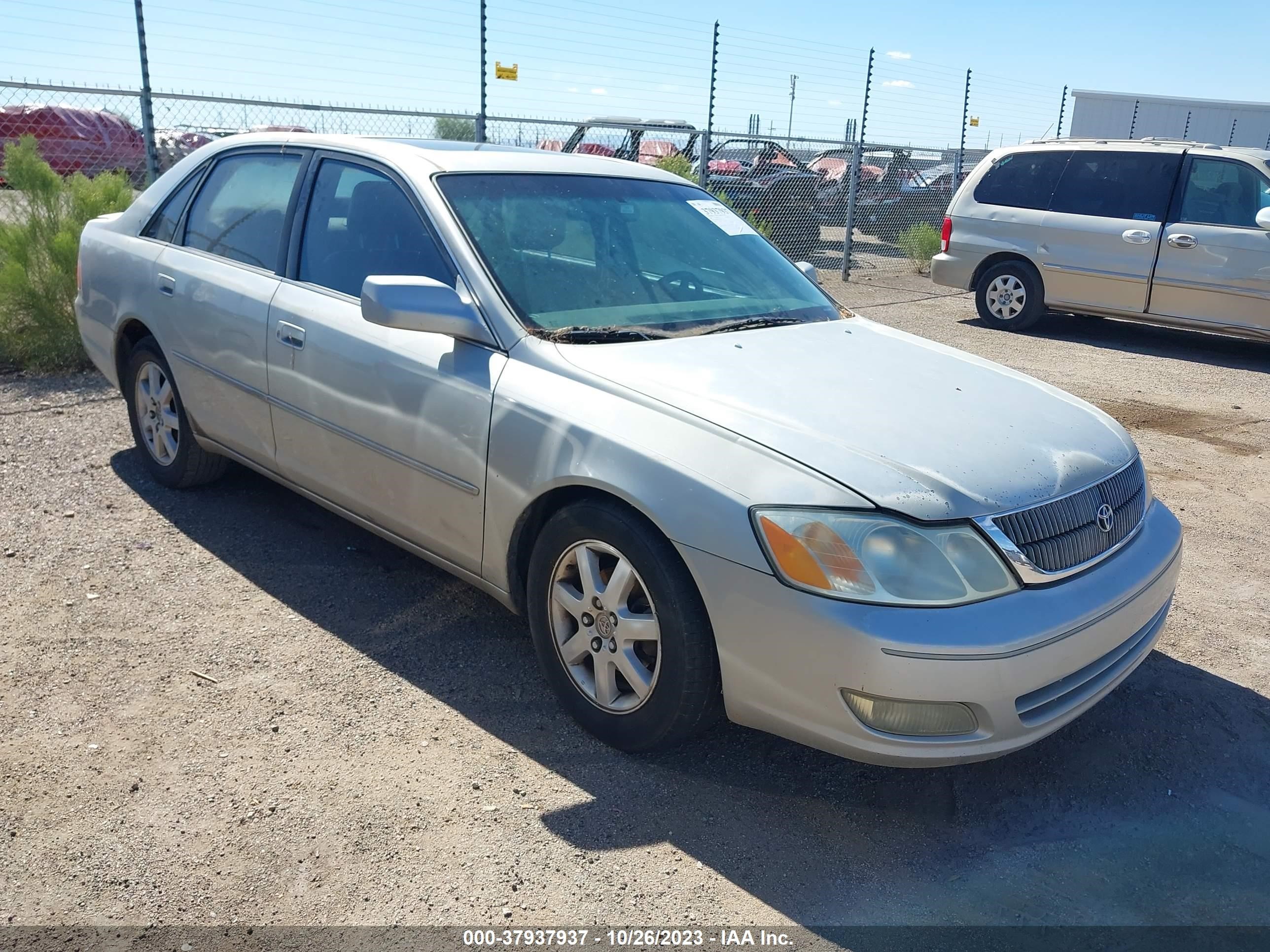 TOYOTA AVALON 2001 4t1bf28b21u174487