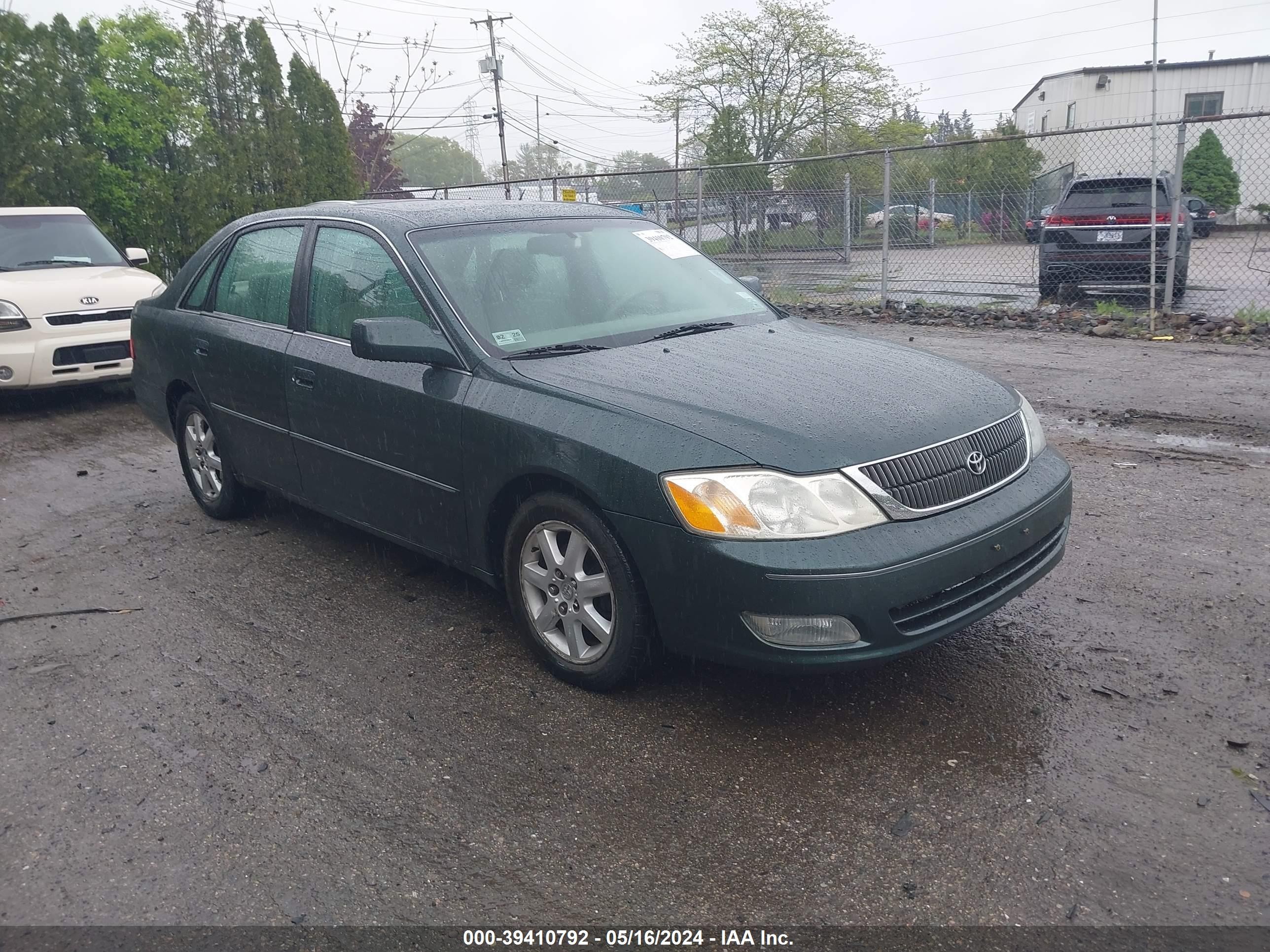 TOYOTA AVALON 2002 4t1bf28b32u196791